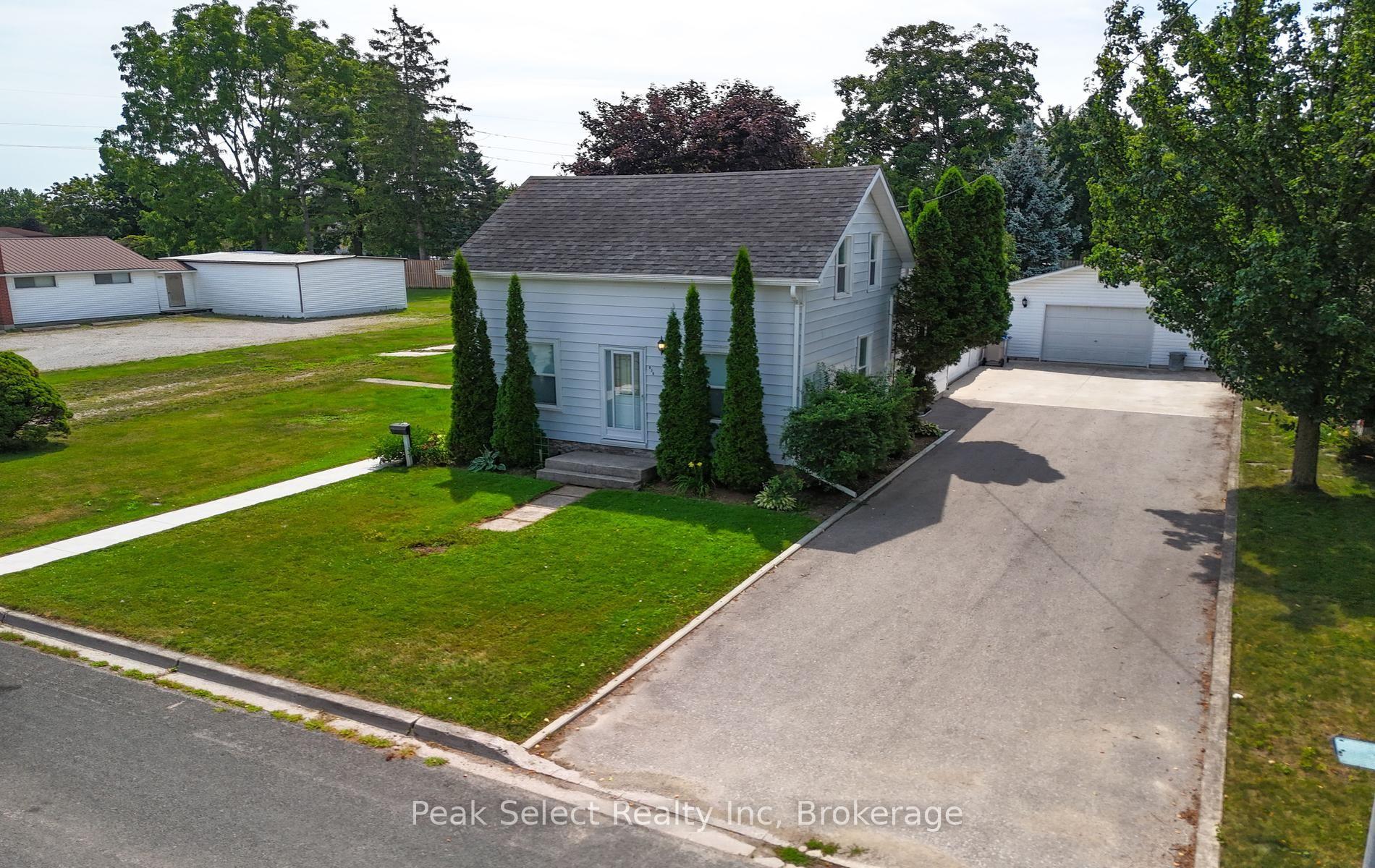 Photo 24 of 620 Jones Street E, St. Marys — HOMEH