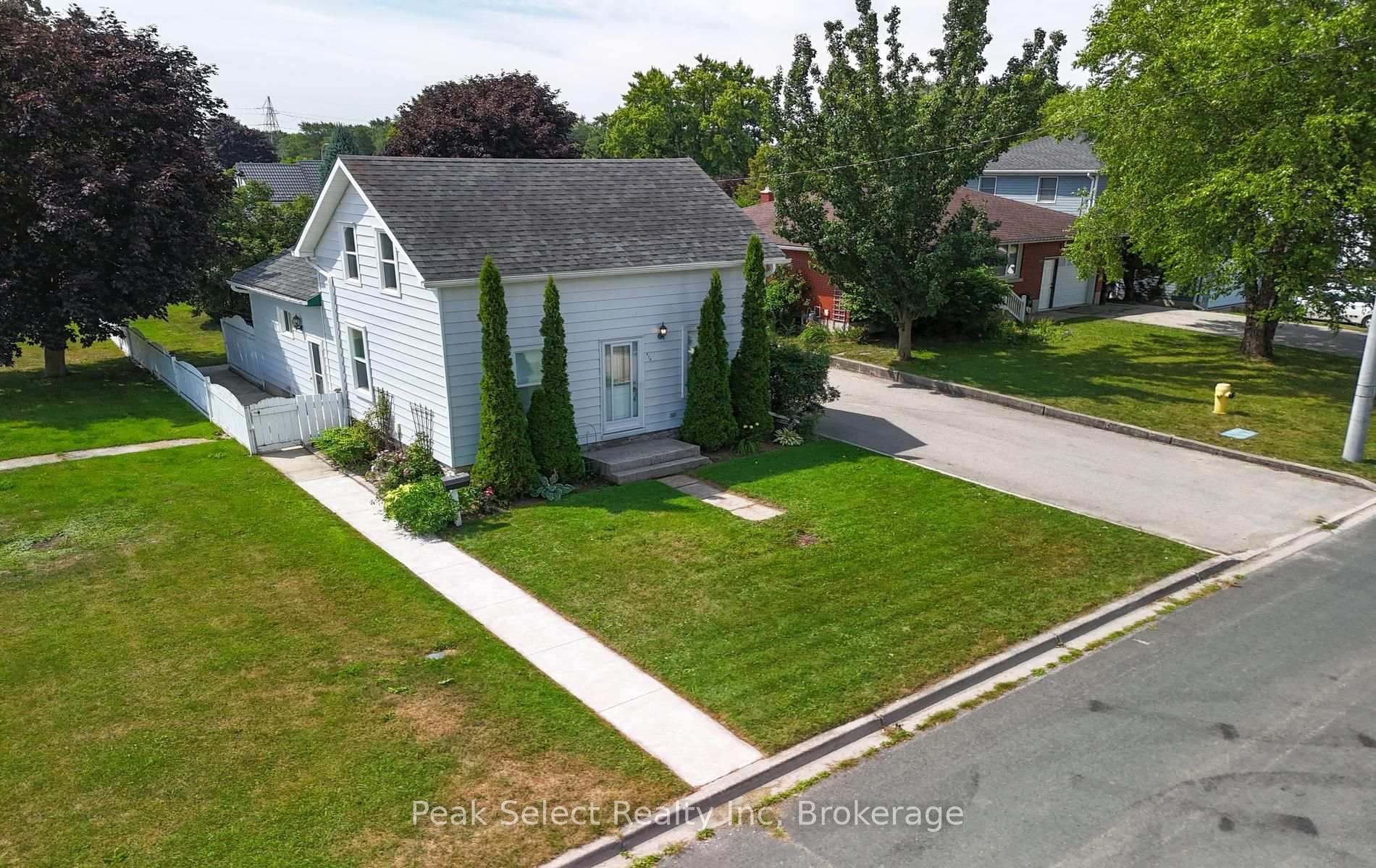 Photo 27 of 620 Jones Street E, St. Marys — HOMEH