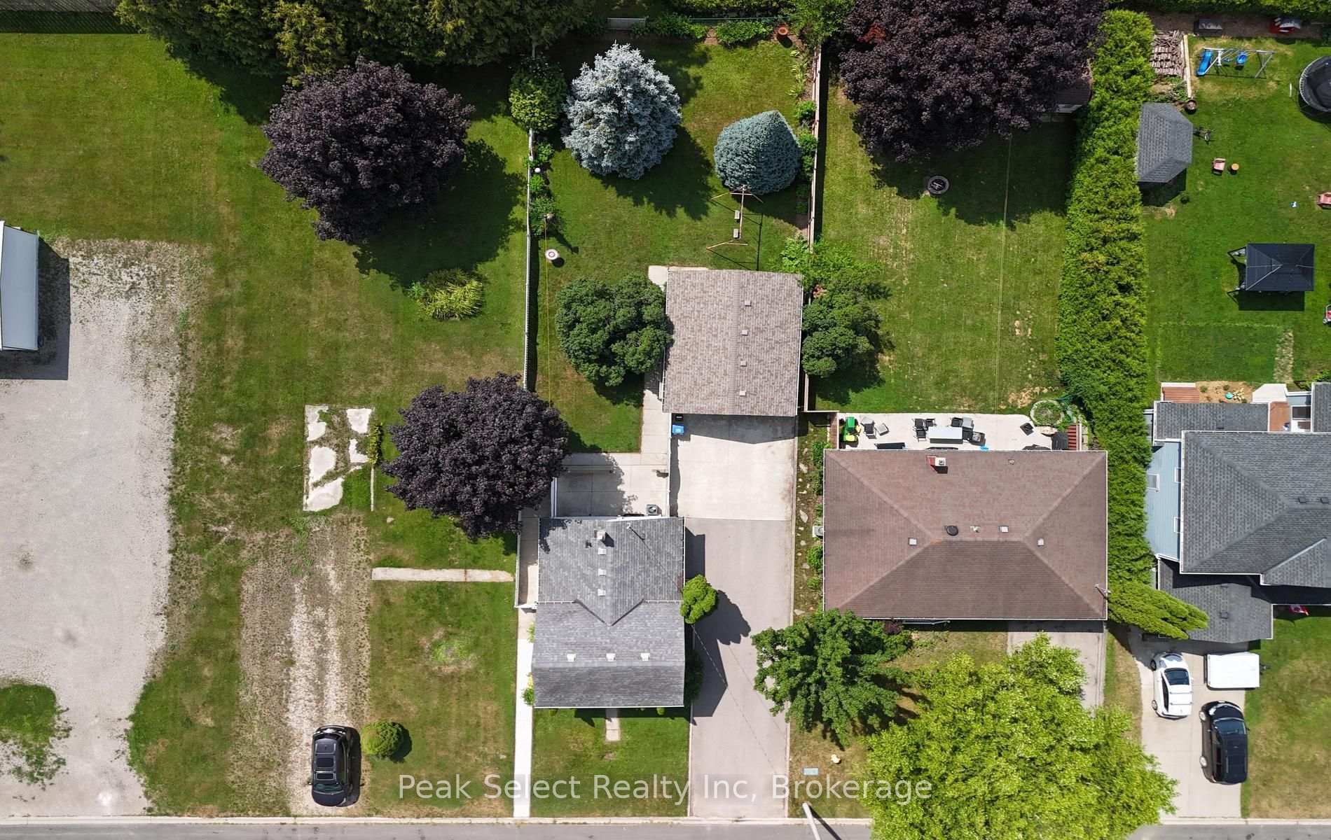 Photo 32 of 620 Jones Street E, St. Marys — HOMEH