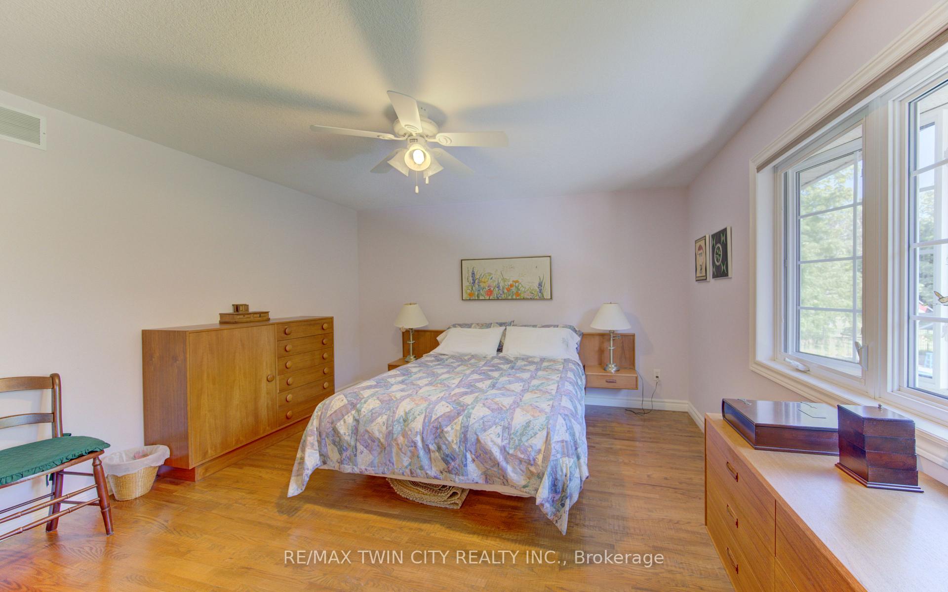 Photo 21 of 26 Eby Crescent, Wilmot, New Hamburg — HOMEH