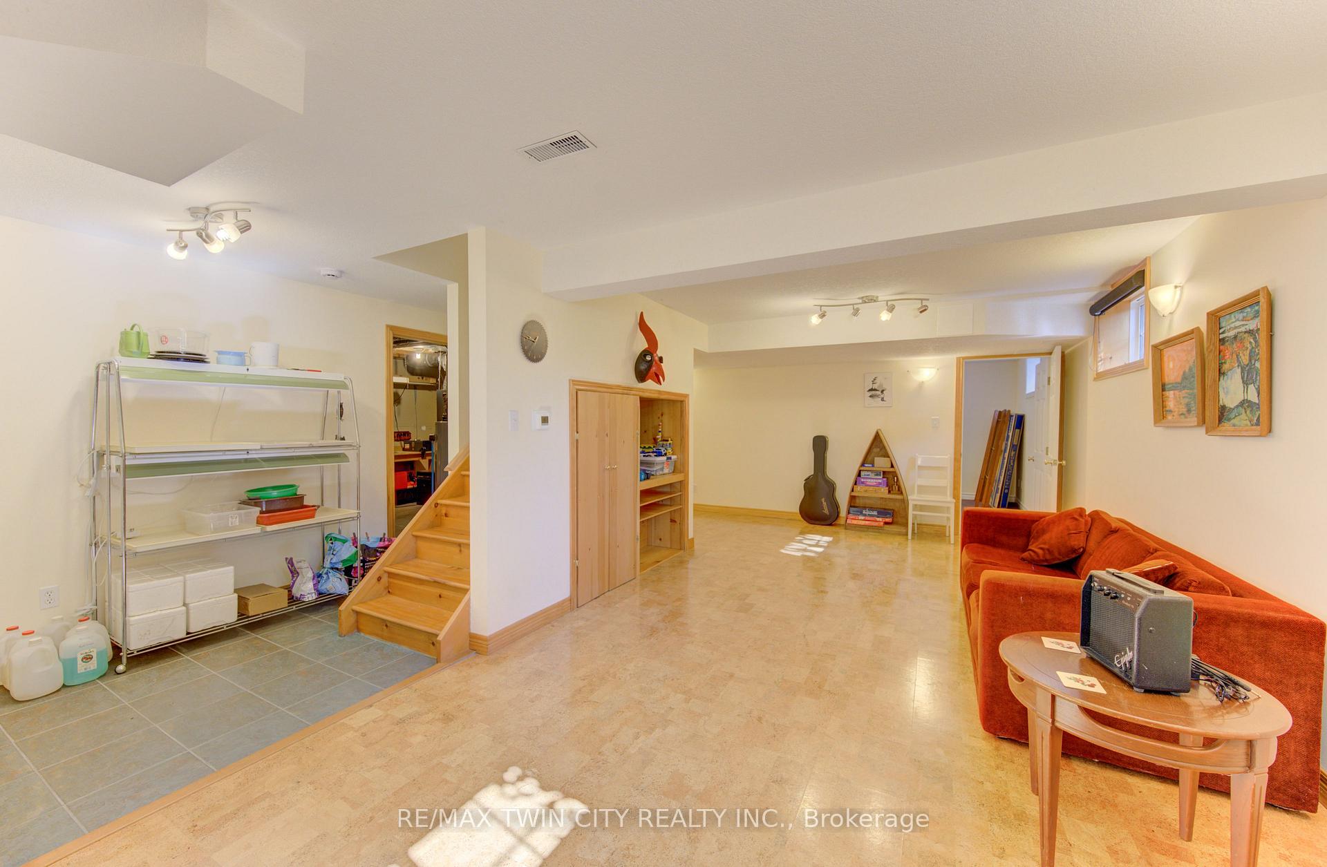Photo 27 of 26 Eby Crescent, Wilmot, New Hamburg — HOMEH