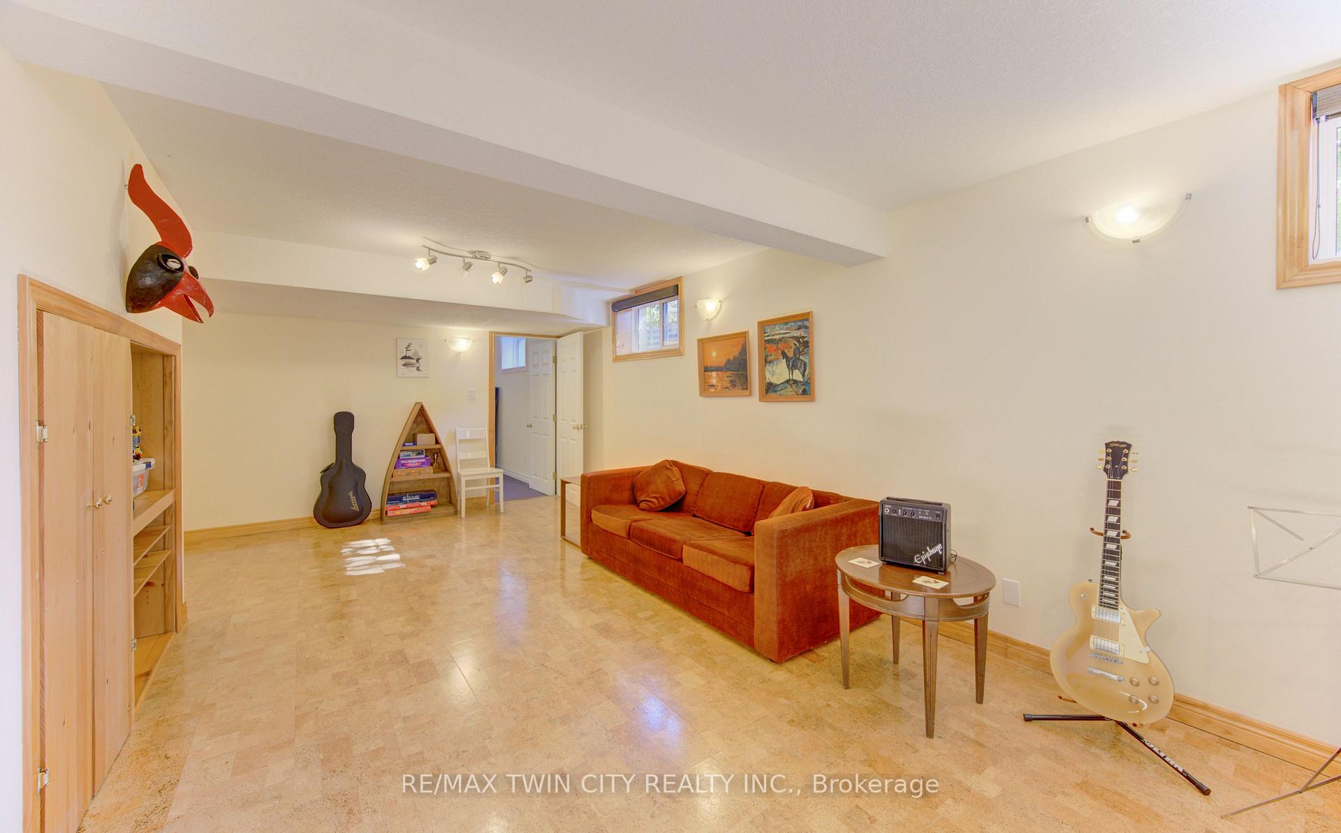 Photo 28 of 26 Eby Crescent, Wilmot, New Hamburg — HOMEH