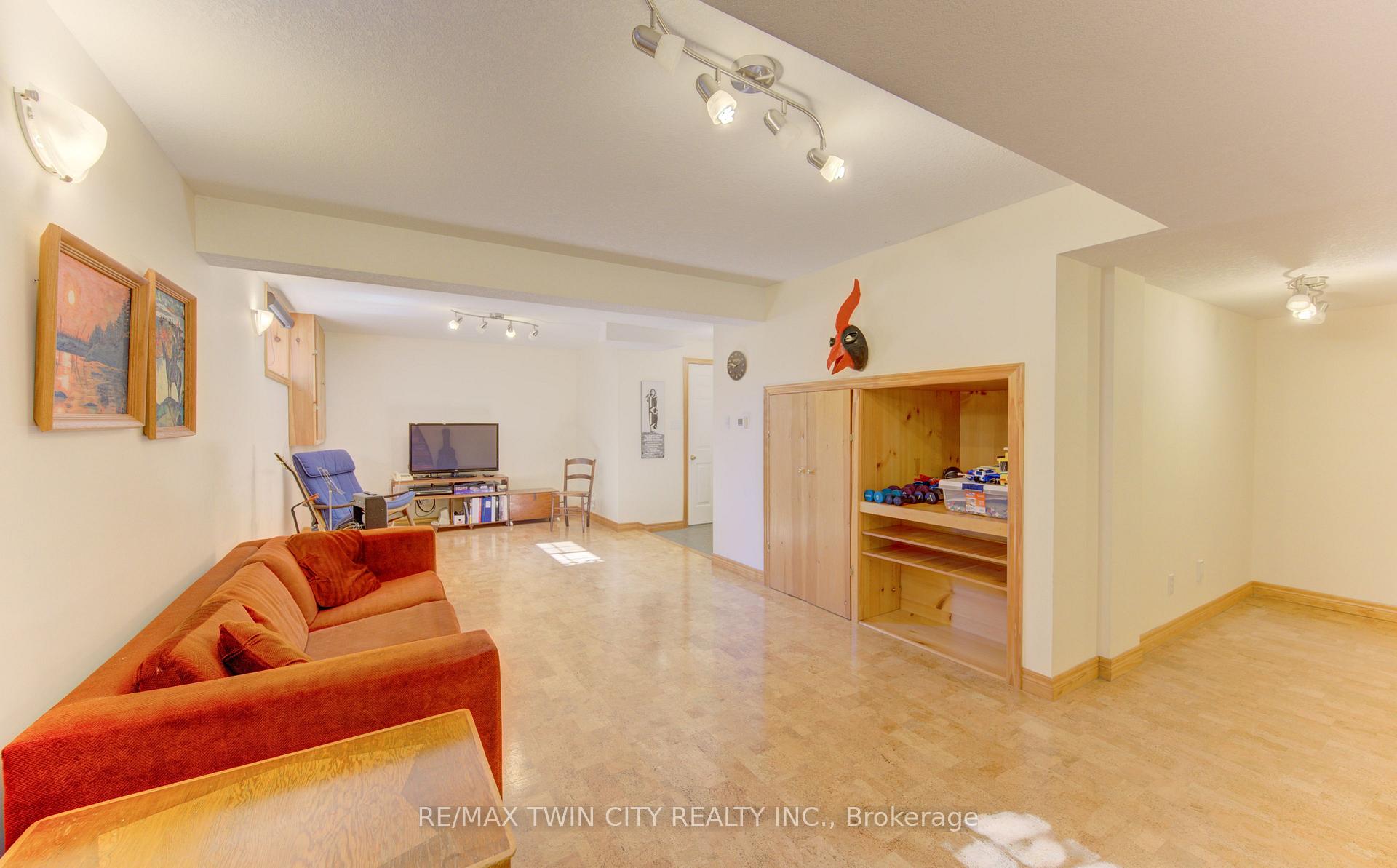 Photo 29 of 26 Eby Crescent, Wilmot, New Hamburg — HOMEH