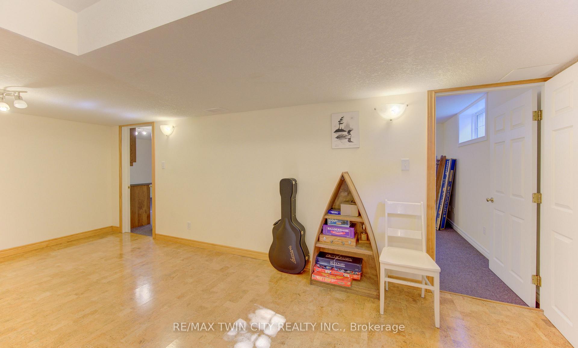 Photo 30 of 26 Eby Crescent, Wilmot, New Hamburg — HOMEH