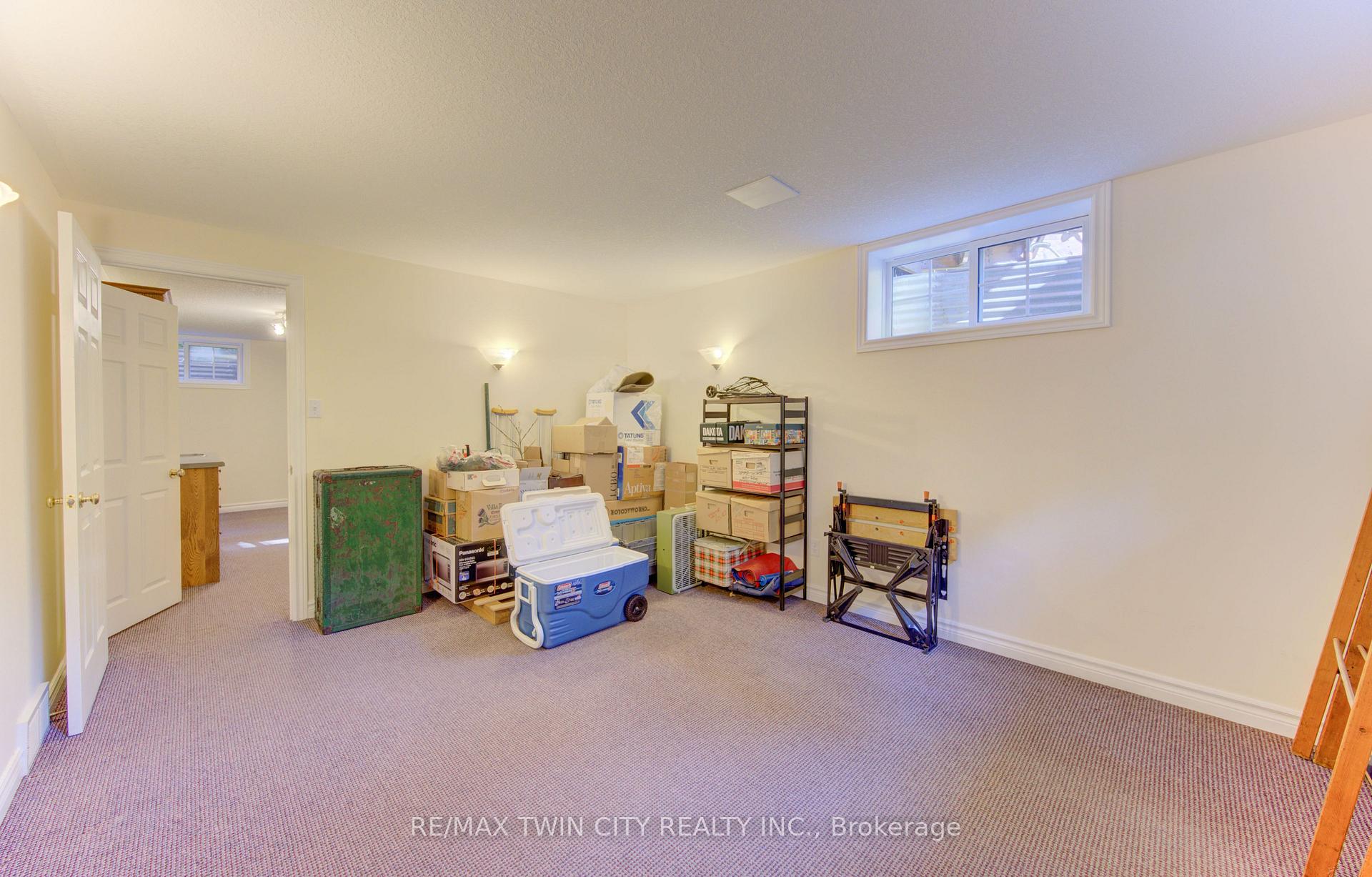 Photo 31 of 26 Eby Crescent, Wilmot, New Hamburg — HOMEH