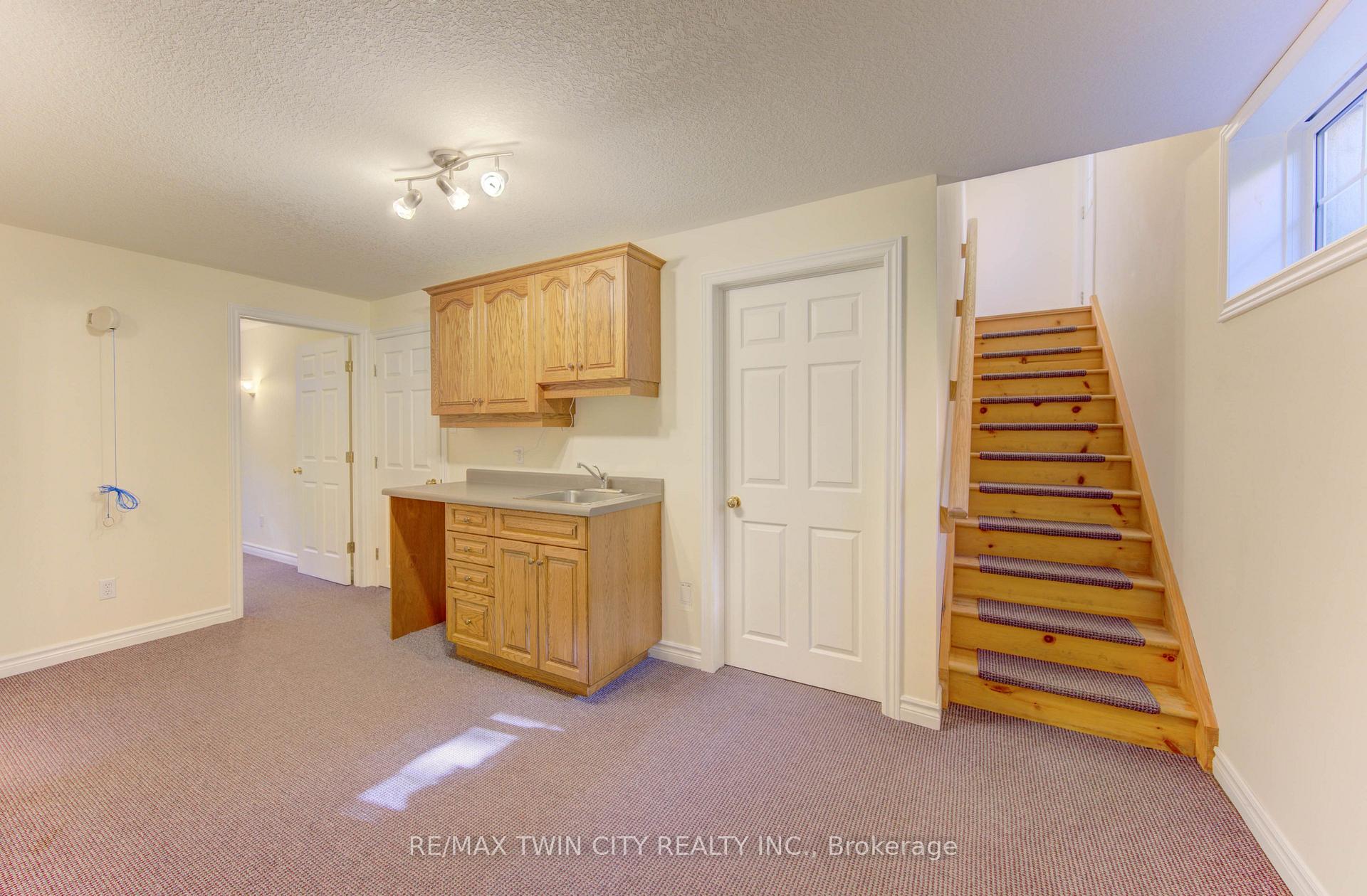 Photo 32 of 26 Eby Crescent, Wilmot, New Hamburg — HOMEH