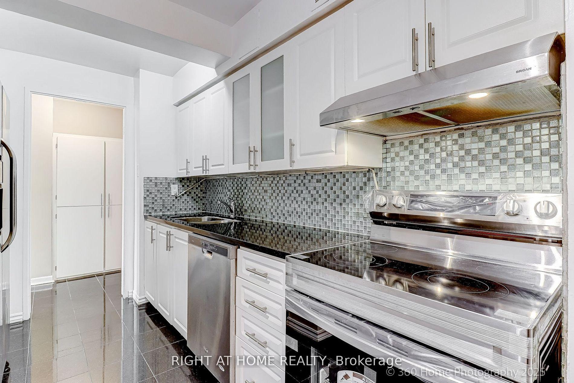 Photo 6 of Unit 1107, 1 Royal Orchard Boulevard, Markham, Royal Orchard — HOMEH