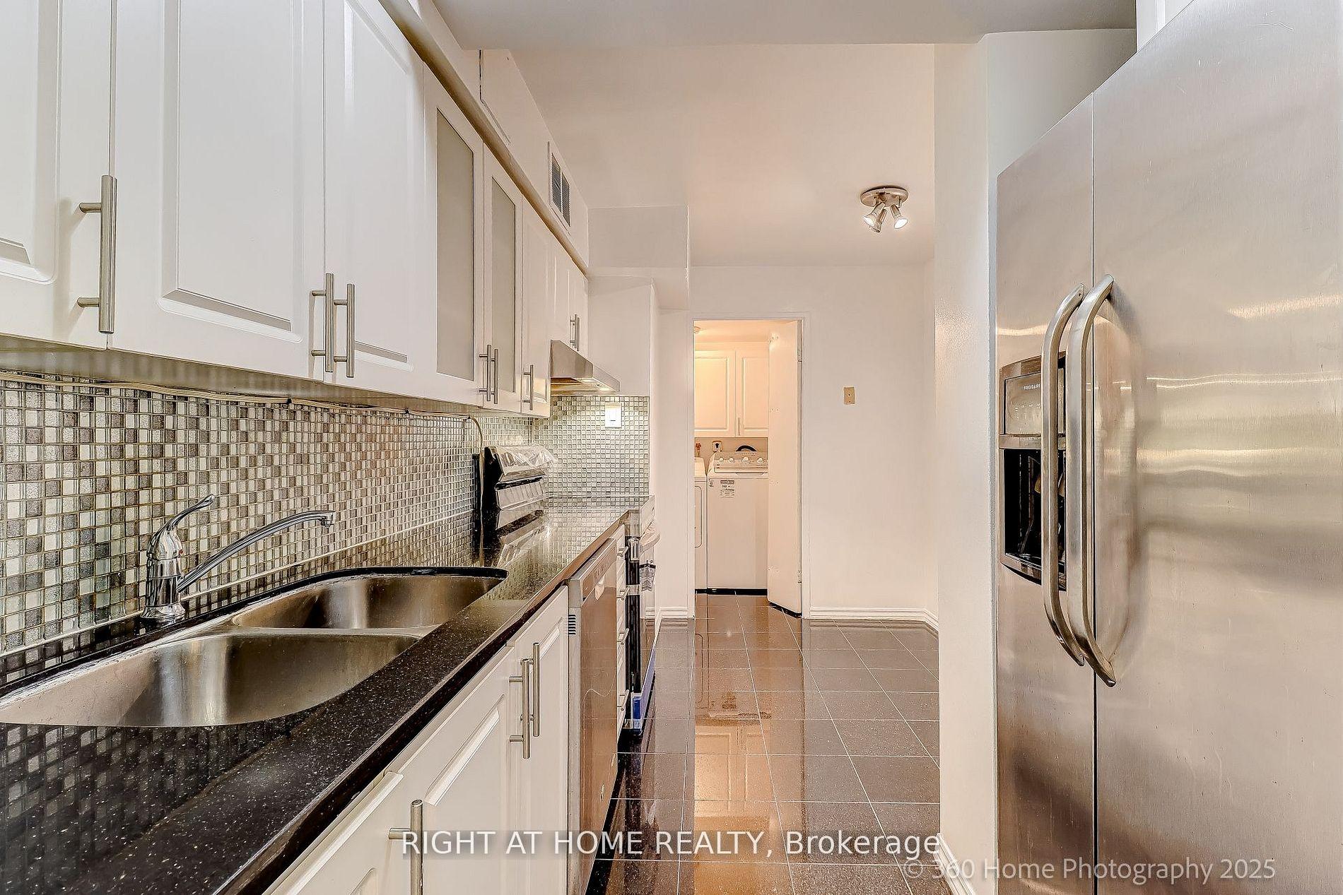 Photo 7 of Unit 1107, 1 Royal Orchard Boulevard, Markham, Royal Orchard — HOMEH