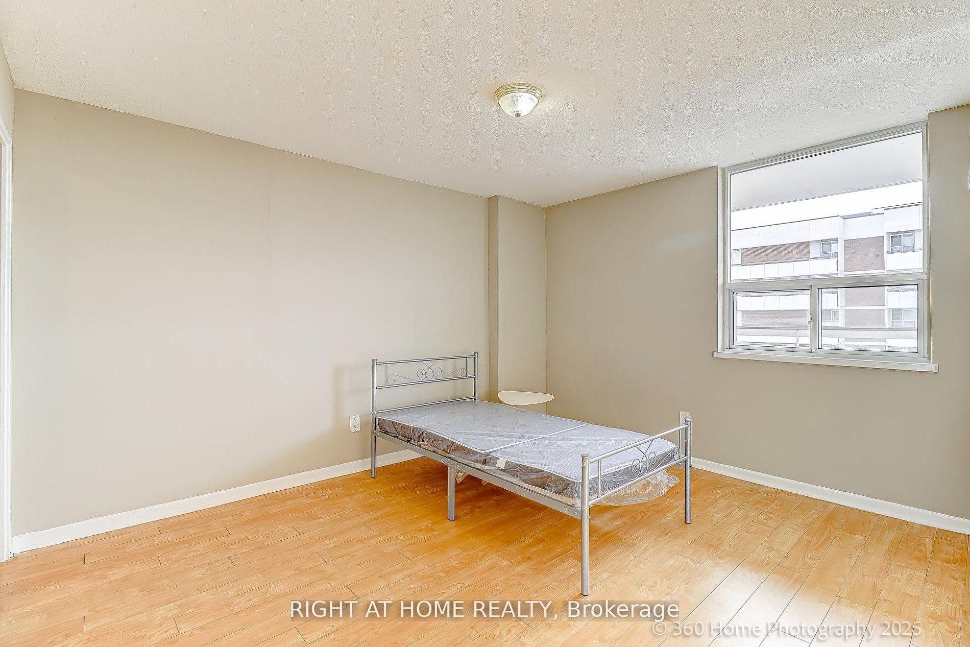 Photo 10 of Unit 1107, 1 Royal Orchard Boulevard, Markham, Royal Orchard — HOMEH