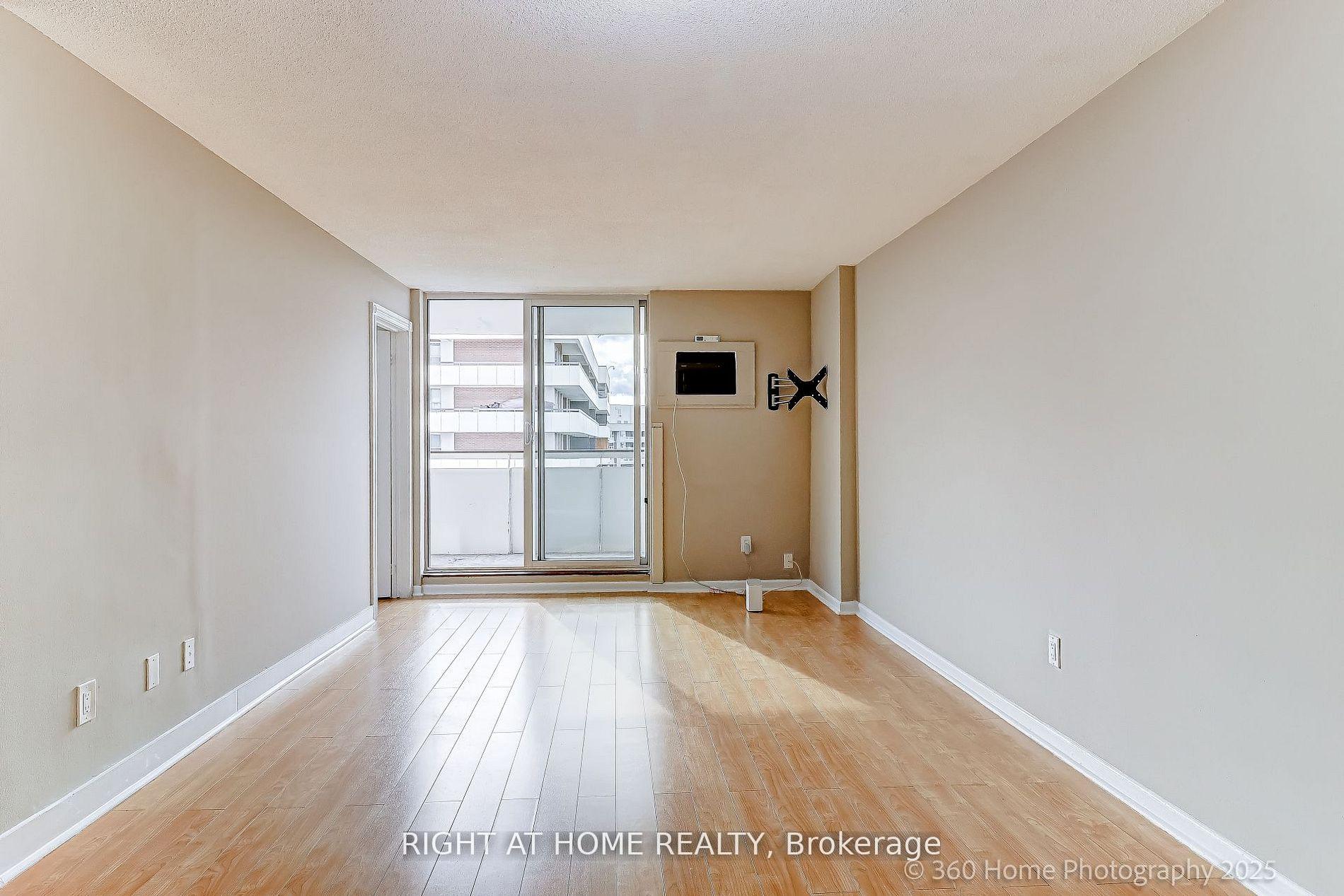 Photo 17 of Unit 1107, 1 Royal Orchard Boulevard, Markham, Royal Orchard — HOMEH