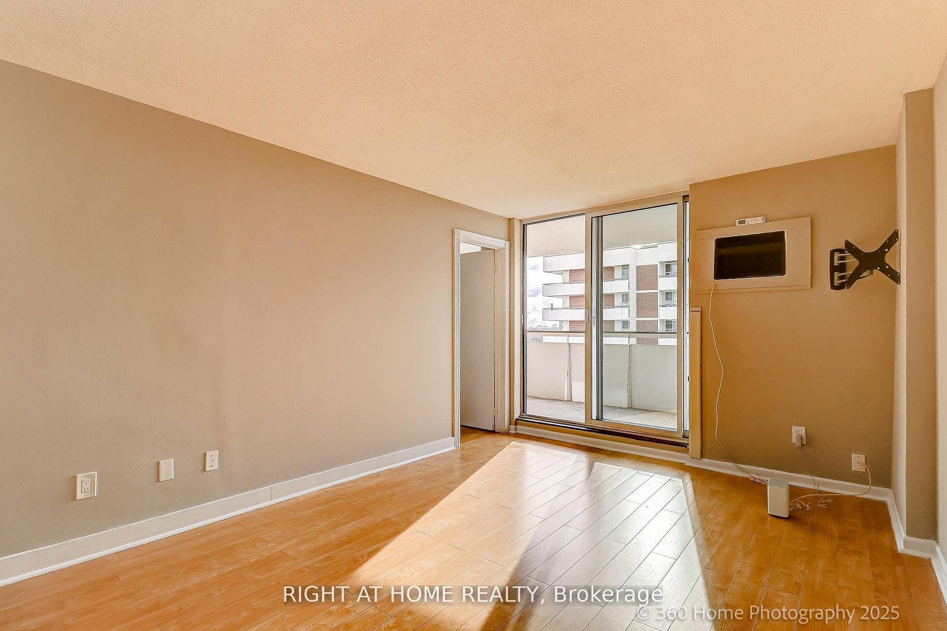 Photo 18 of Unit 1107, 1 Royal Orchard Boulevard, Markham, Royal Orchard — HOMEH