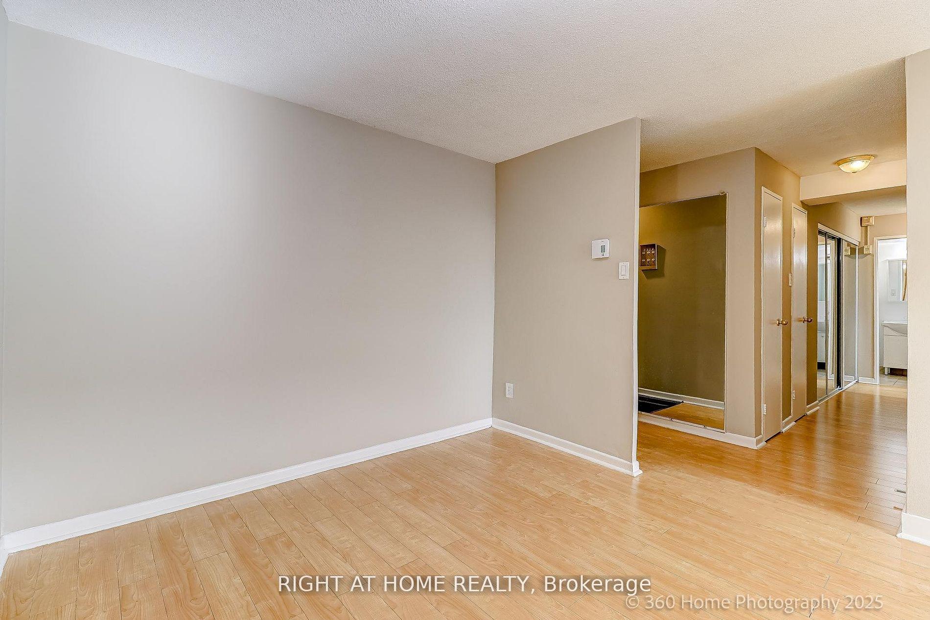Photo 19 of Unit 1107, 1 Royal Orchard Boulevard, Markham, Royal Orchard — HOMEH