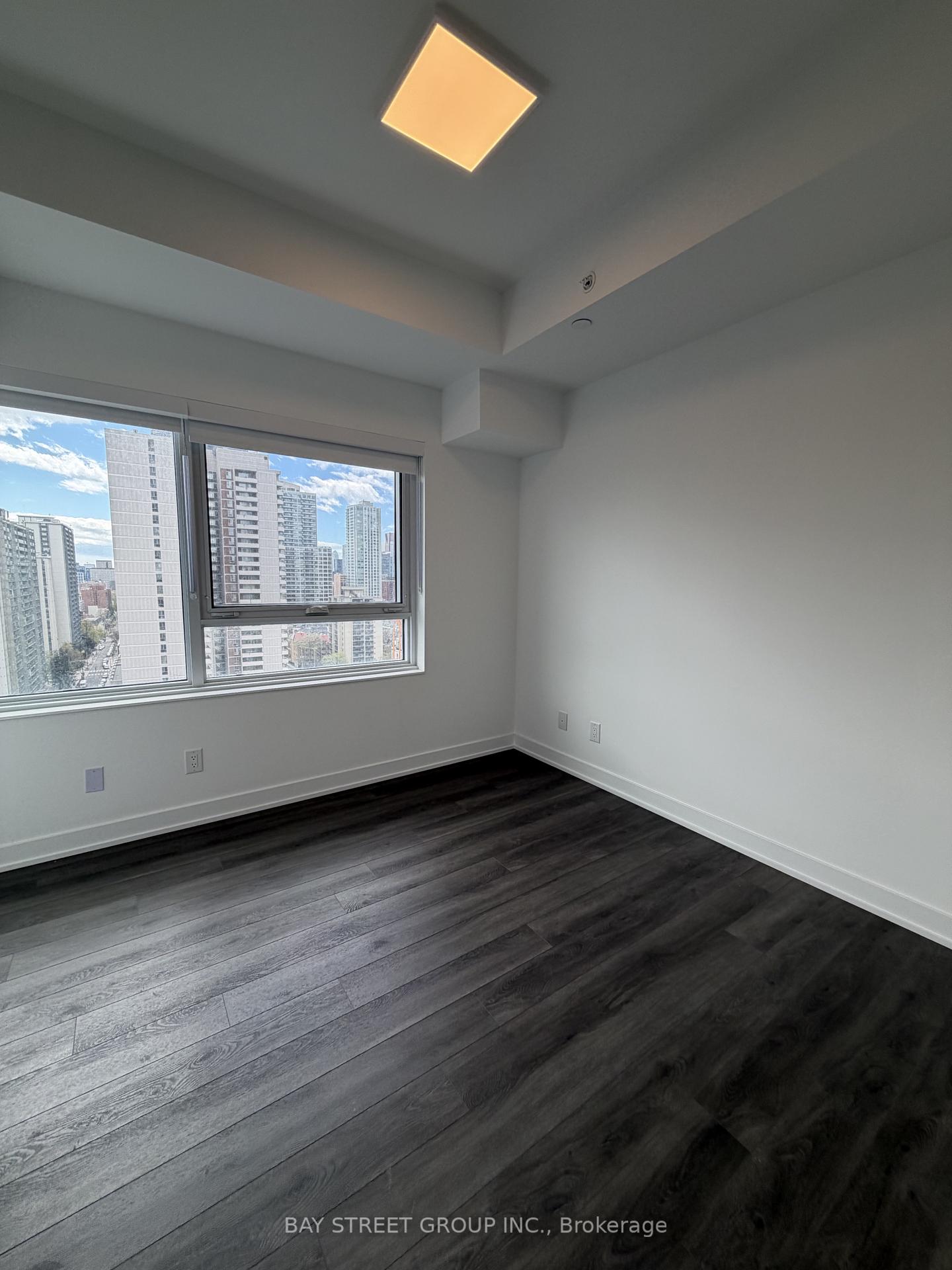 Photo 5 of 609 Sherbourne Street, Toronto, North St. James Town — HOMEH