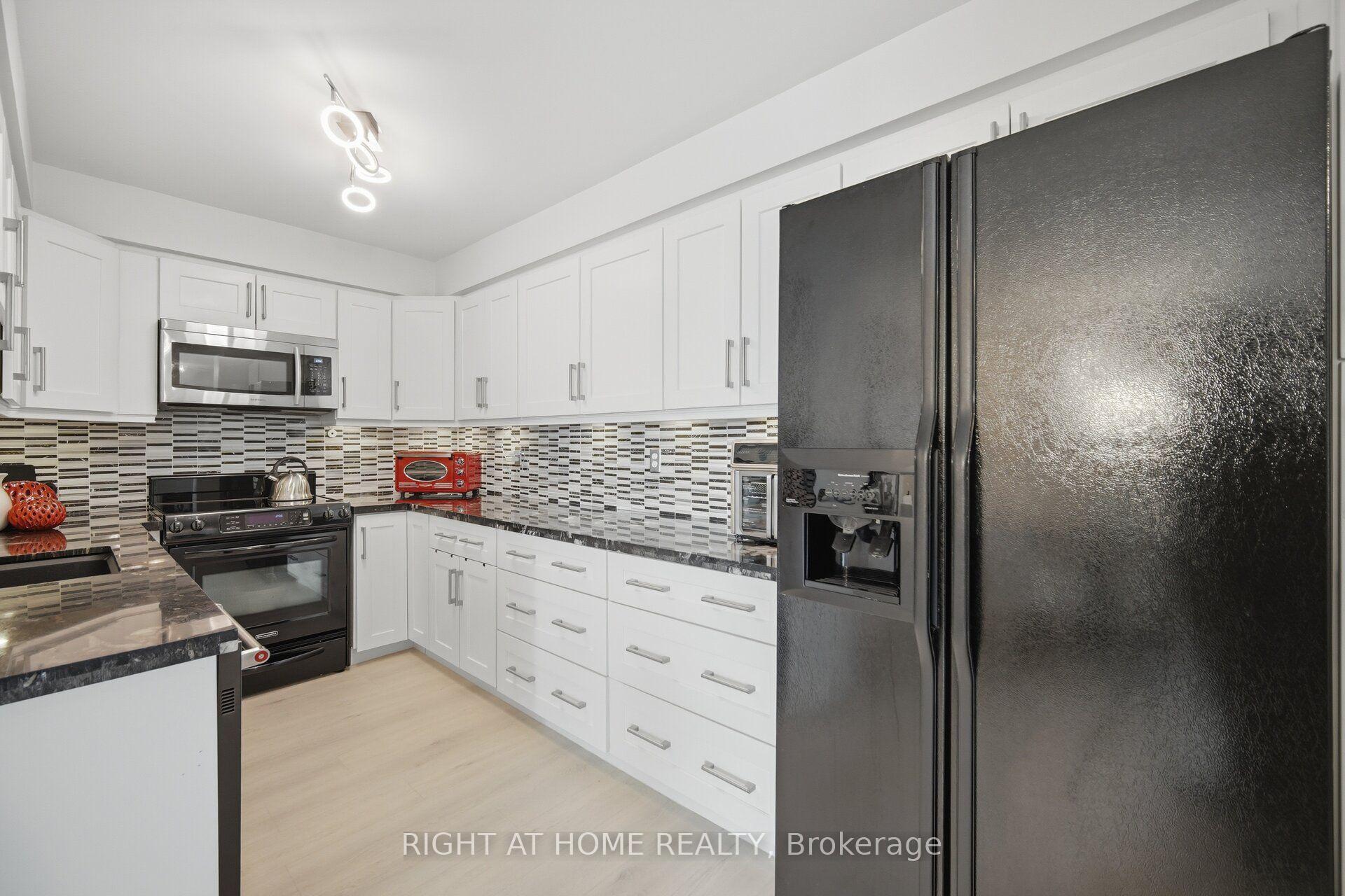 Photo 16 of Unit 1711, 1276 Maple Crossing Boulevard, Burlington, Brant — HOMEH