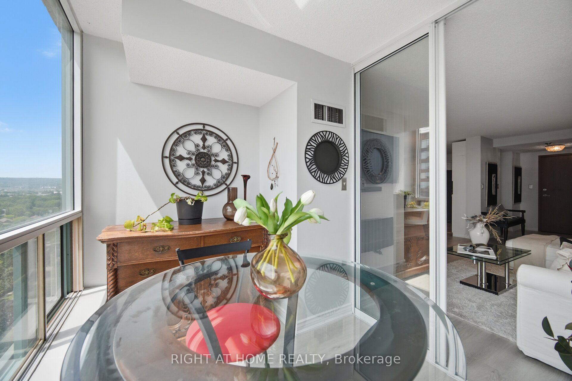 Photo 17 of Unit 1711, 1276 Maple Crossing Boulevard, Burlington, Brant — HOMEH
