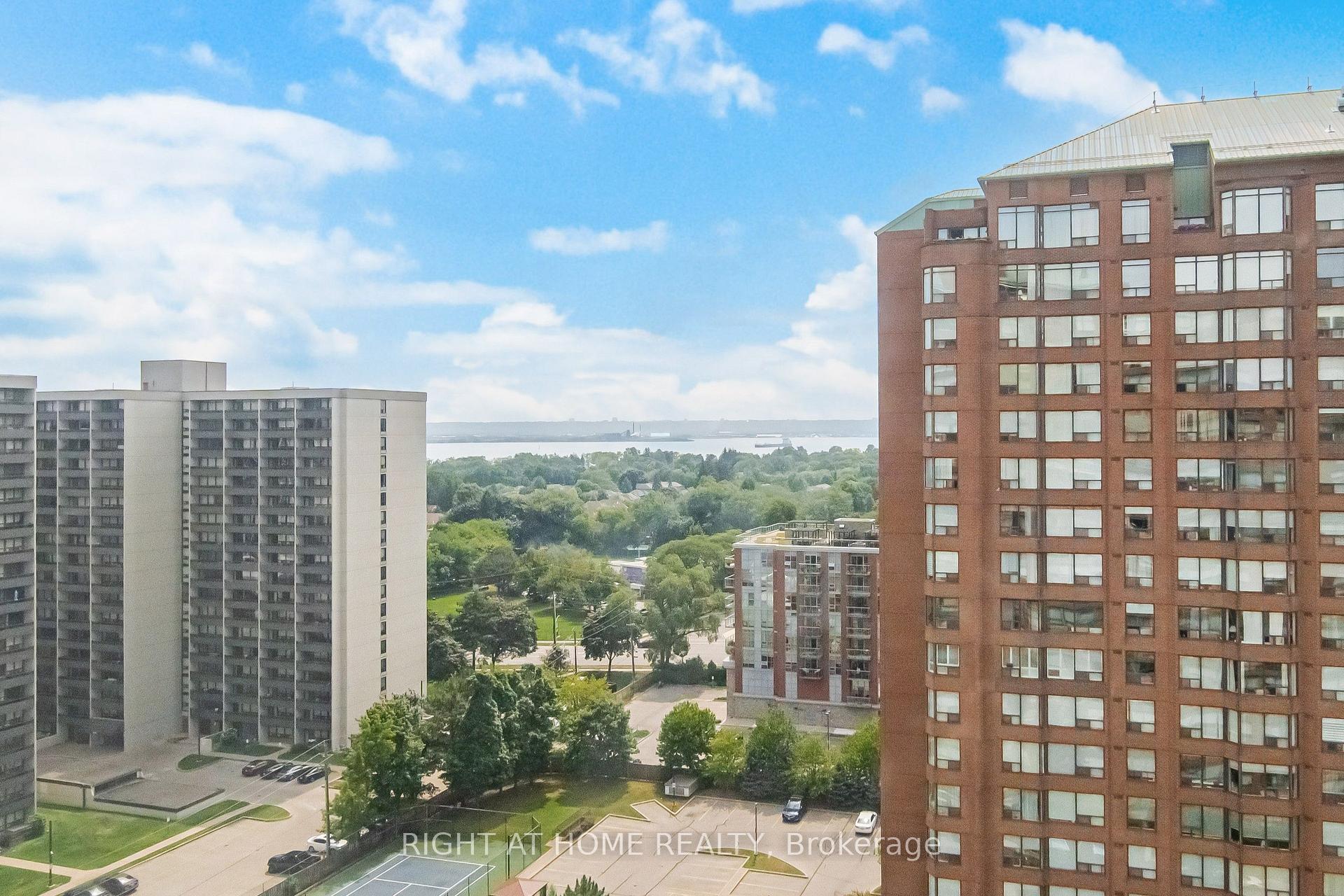 Photo 19 of Unit 1711, 1276 Maple Crossing Boulevard, Burlington, Brant — HOMEH
