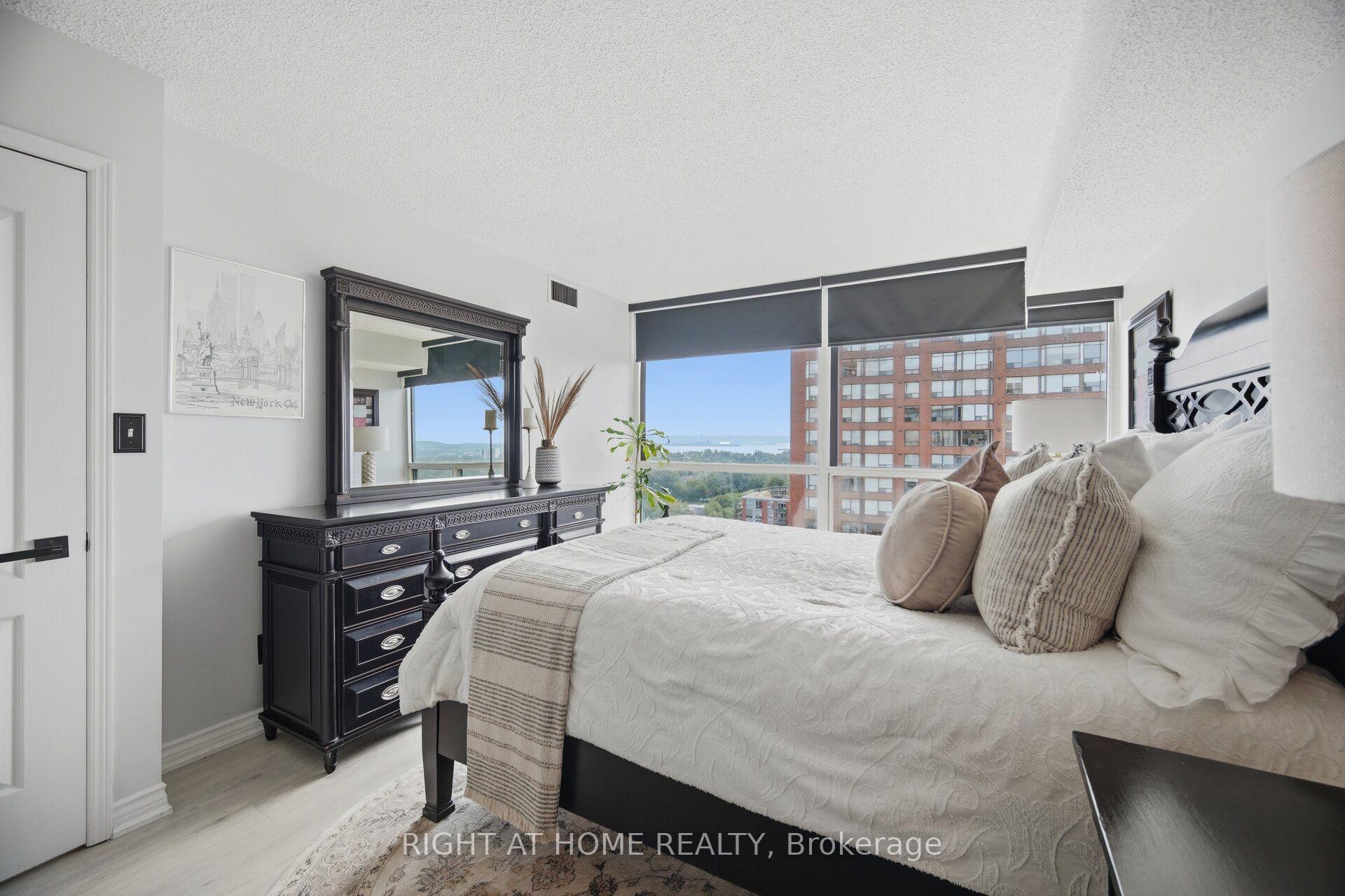 Photo 23 of Unit 1711, 1276 Maple Crossing Boulevard, Burlington, Brant — HOMEH