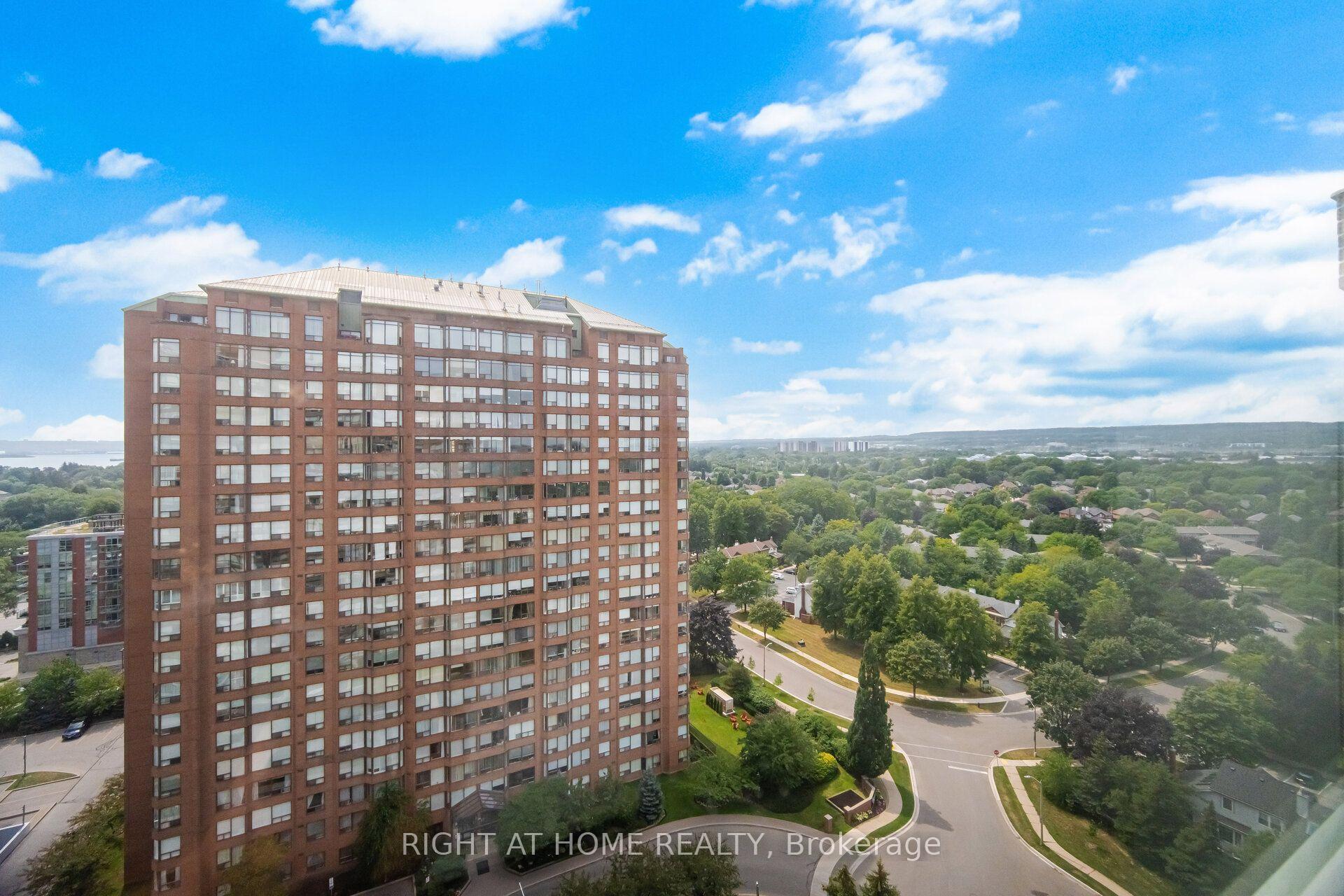 Photo 26 of Unit 1711, 1276 Maple Crossing Boulevard, Burlington, Brant — HOMEH
