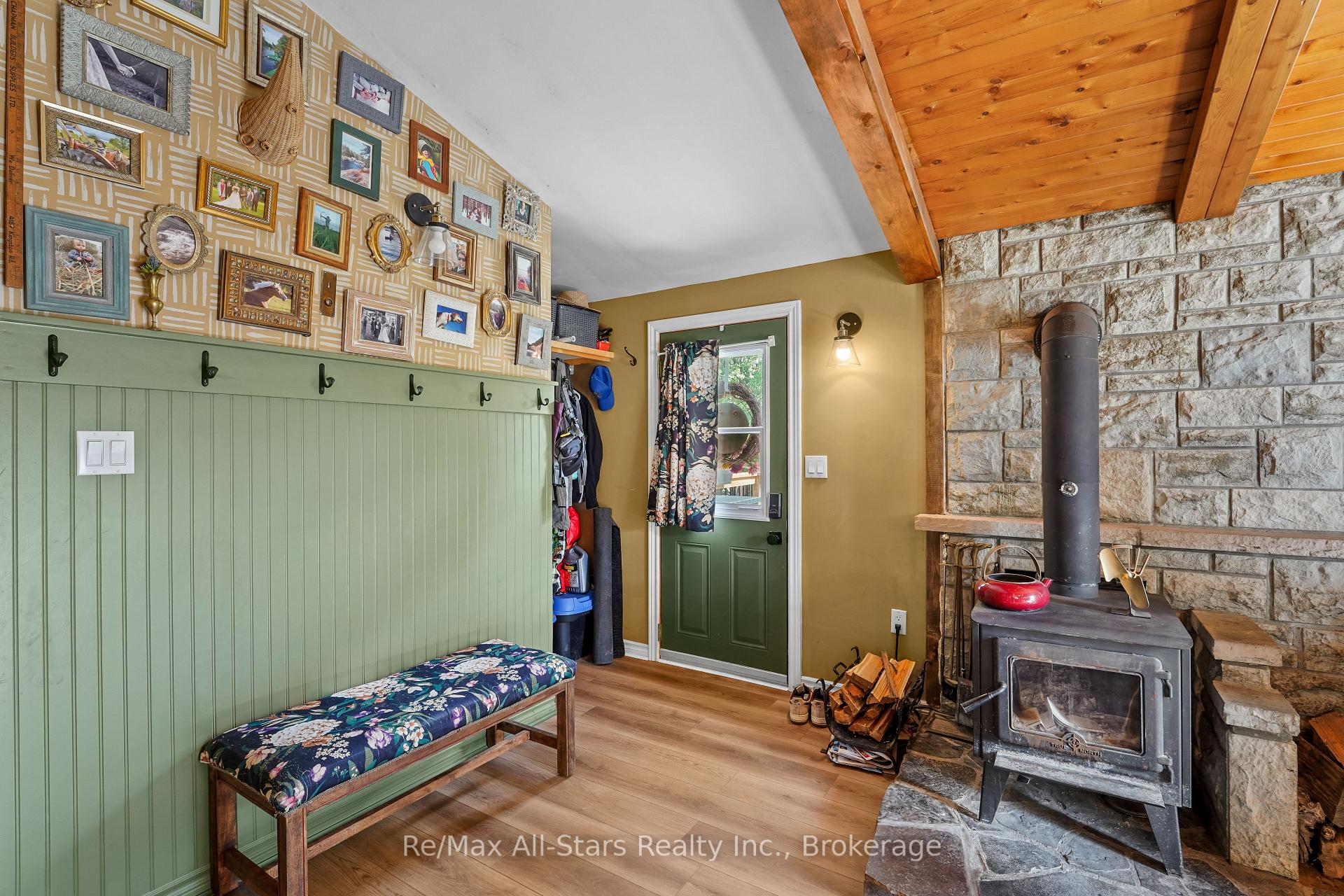 Photo 4 of 117 Echo Bay Road, Kawartha Lakes, Bobcaygeon — HOMEH