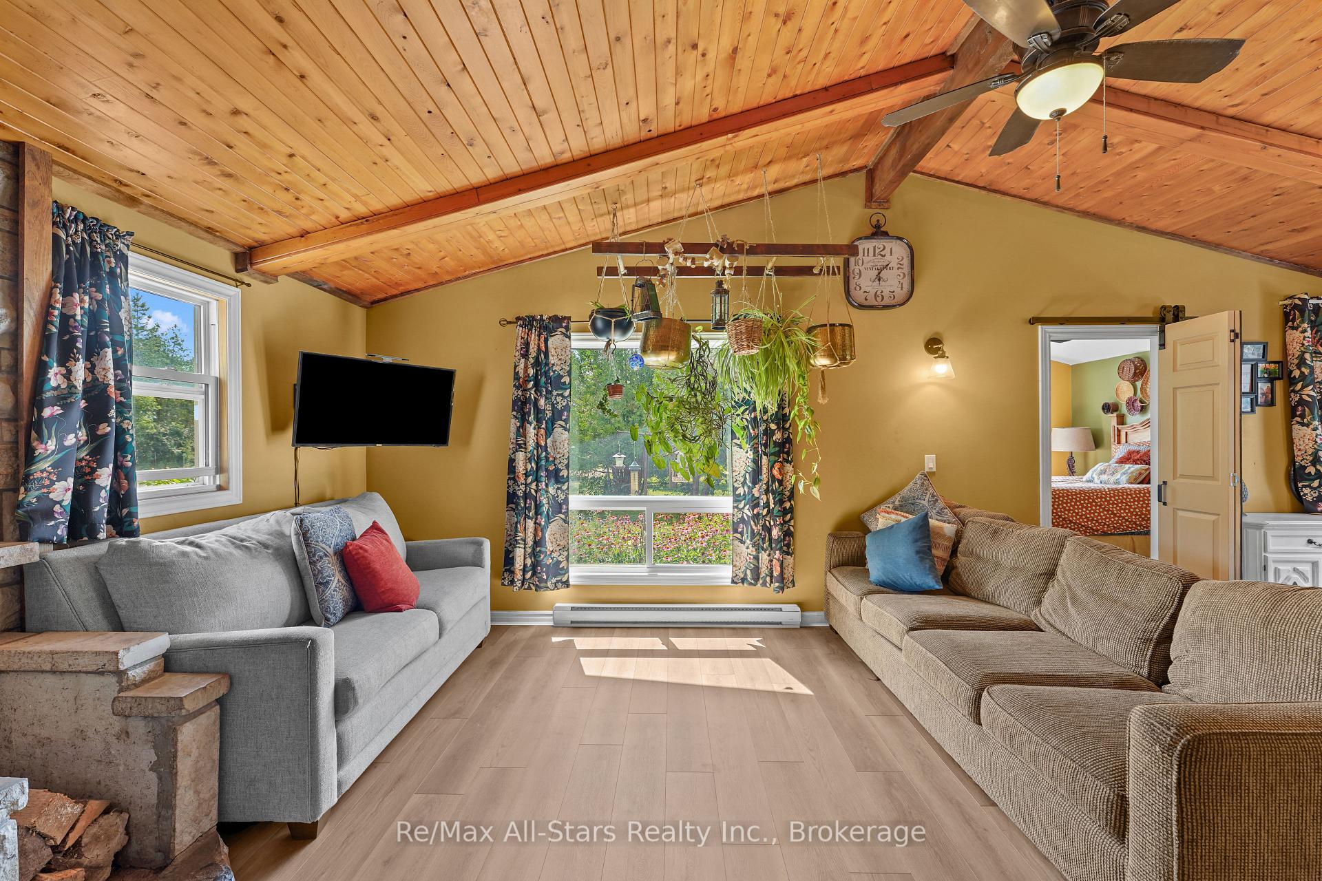 Photo 5 of 117 Echo Bay Road, Kawartha Lakes, Bobcaygeon — HOMEH