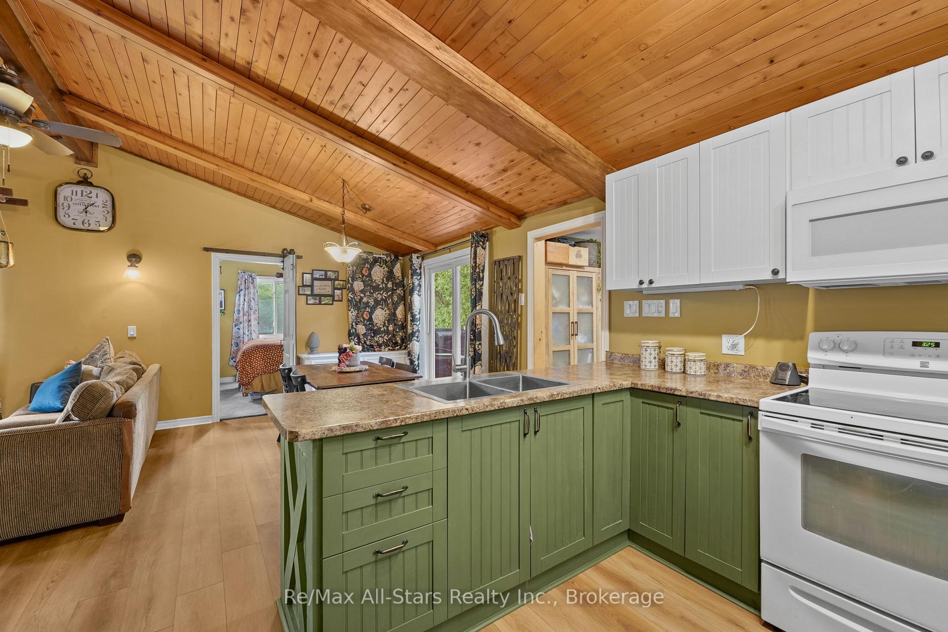 Photo 9 of 117 Echo Bay Road, Kawartha Lakes, Bobcaygeon — HOMEH