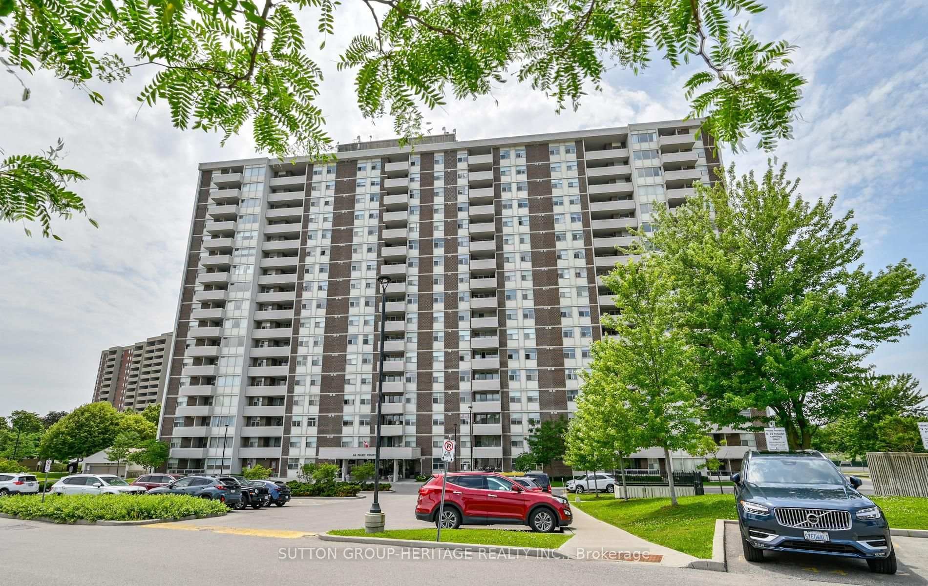 Photo 4 of Unit 1608, 44 Falby Court E, Ajax, South East — HOMEH