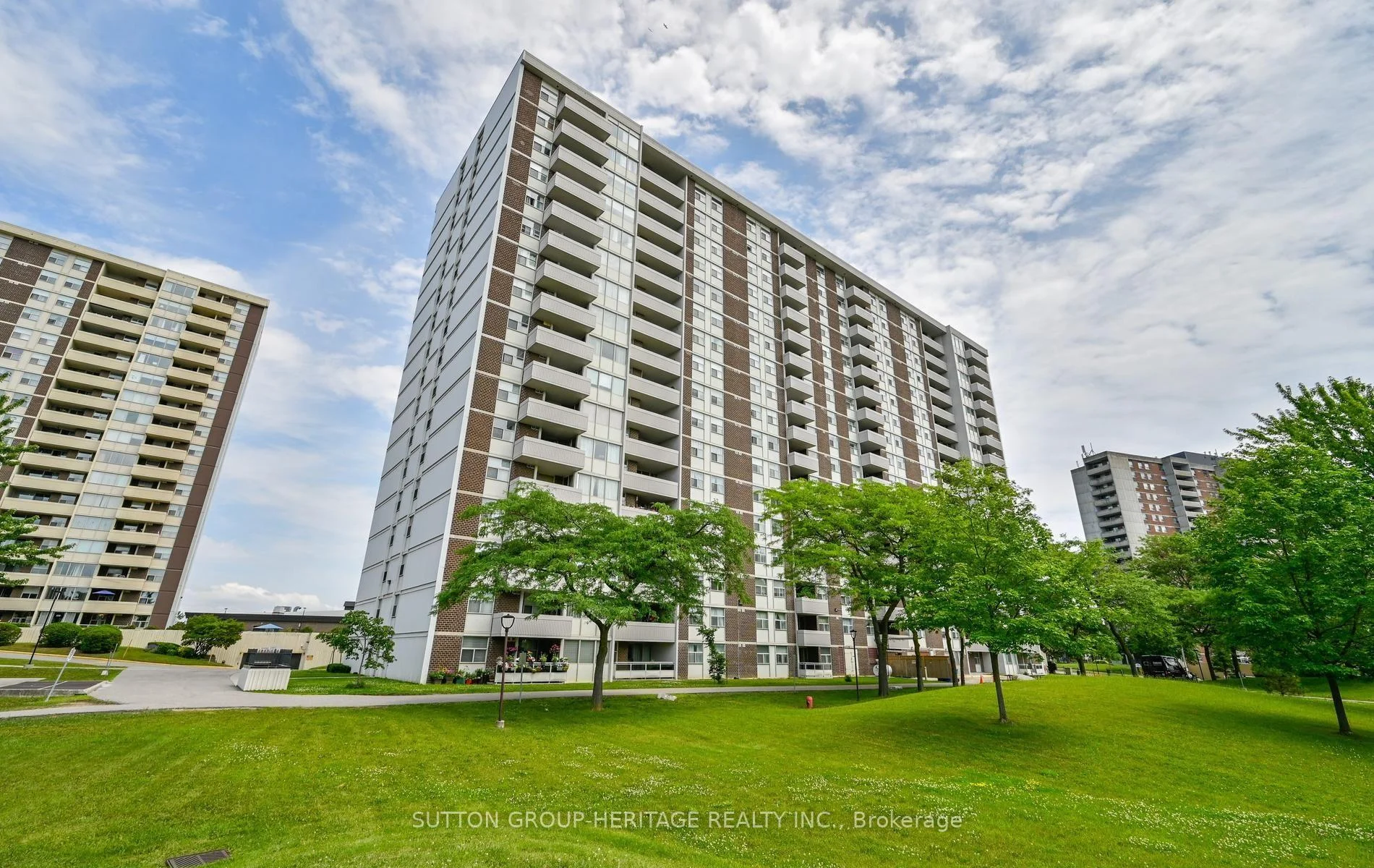 Photo 46 of Unit 1608, 44 Falby Court E, Ajax, South East — HOMEH