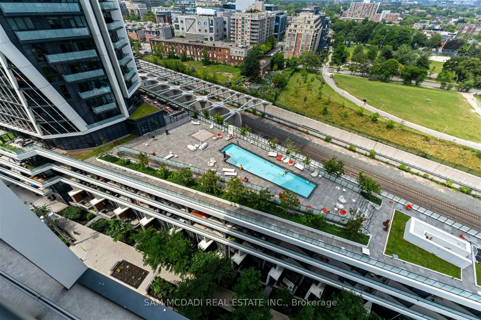 Photo 16 of Unit 1308, 30 Ordnance Street, Toronto, Niagara — HOMEH