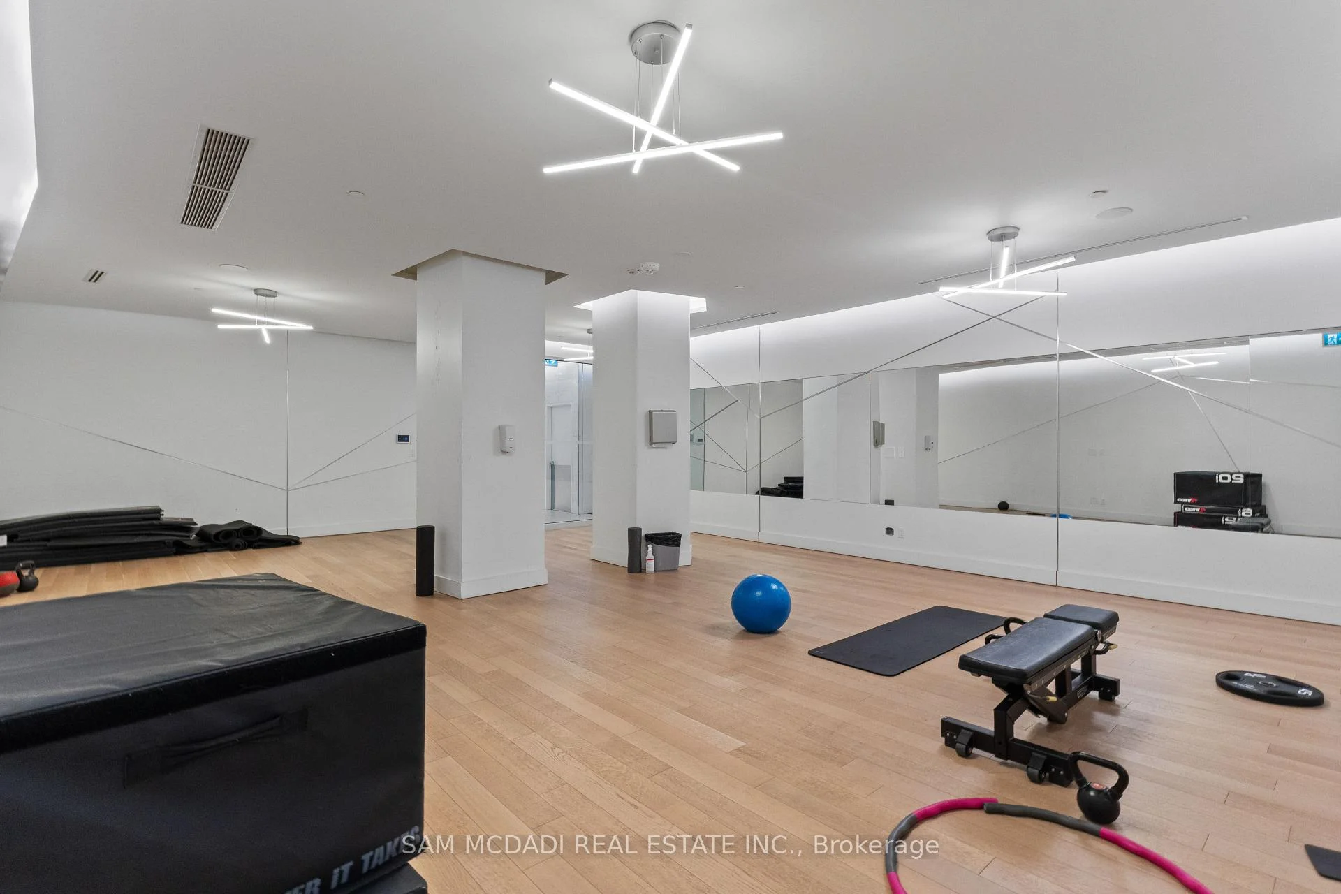 Photo 32 of Unit 1308, 30 Ordnance Street, Toronto, Niagara — HOMEH