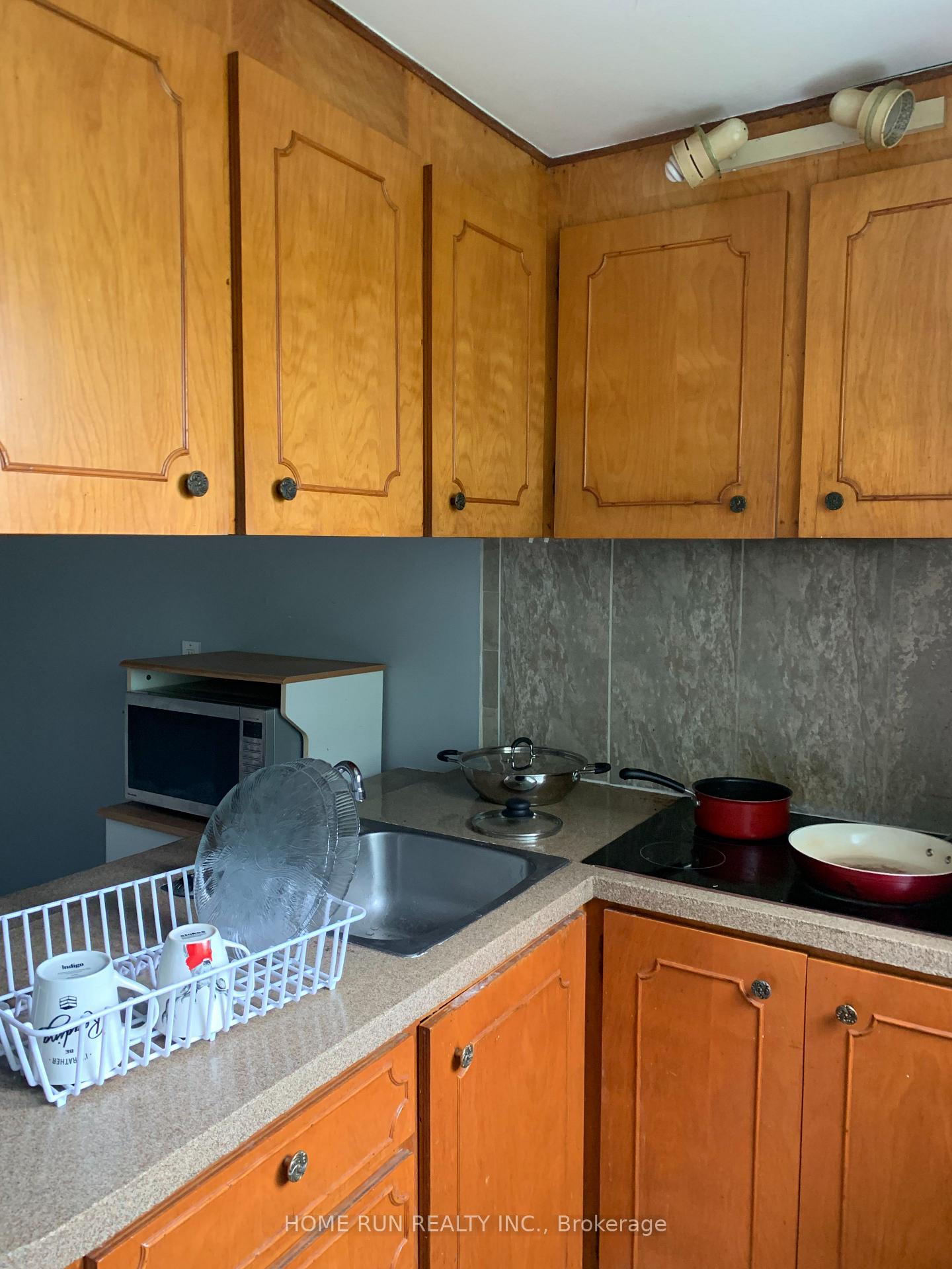 Photo 3 of Unit 1, 96 Ontario Street, Ottawa, Overbrook — HOMEH