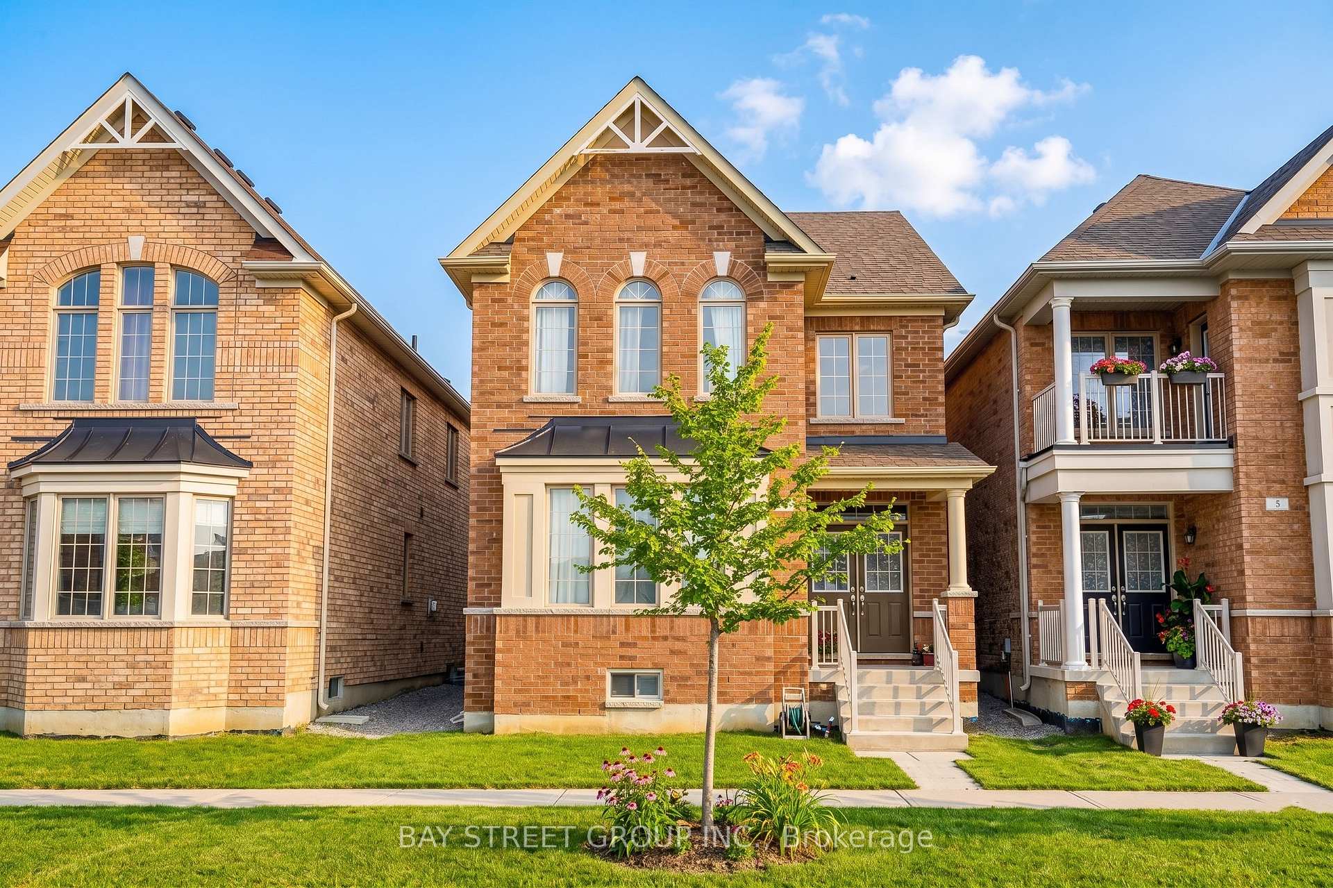 Photo 1 of 7 Gordon Landon Drive, Markham, Cornell — HOMEH