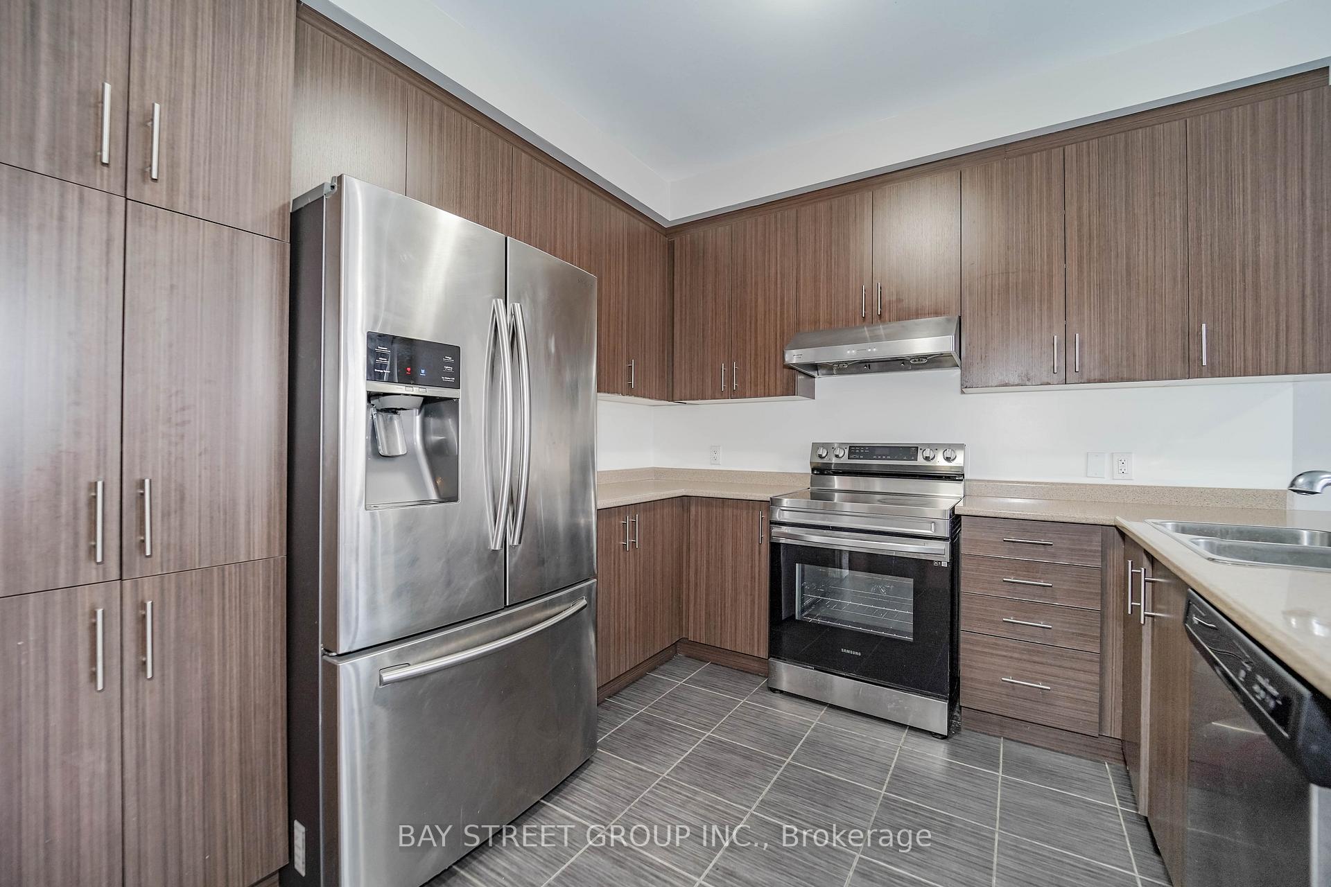 Photo 5 of 7 Gordon Landon Drive, Markham, Cornell — HOMEH