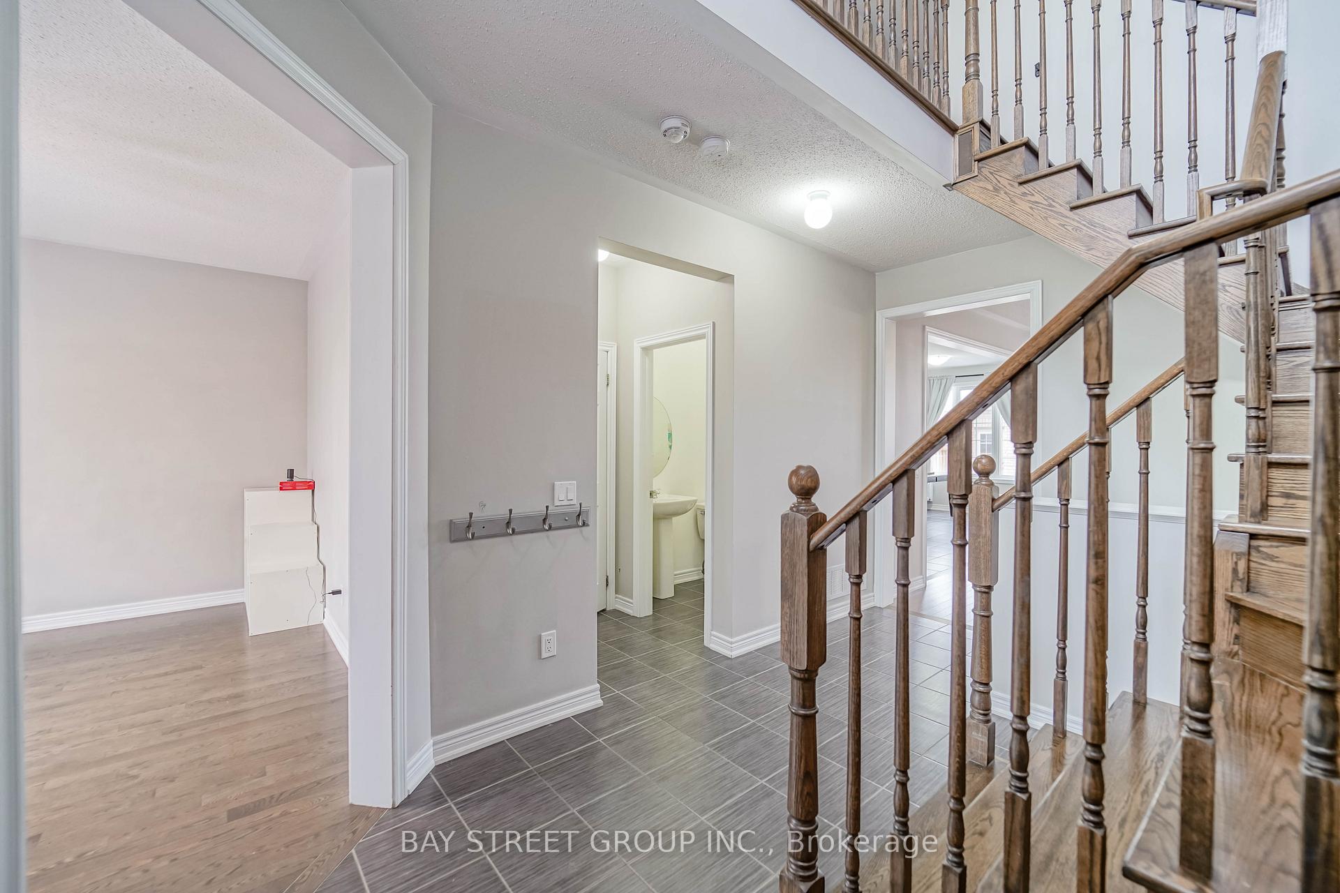 Photo 9 of 7 Gordon Landon Drive, Markham, Cornell — HOMEH