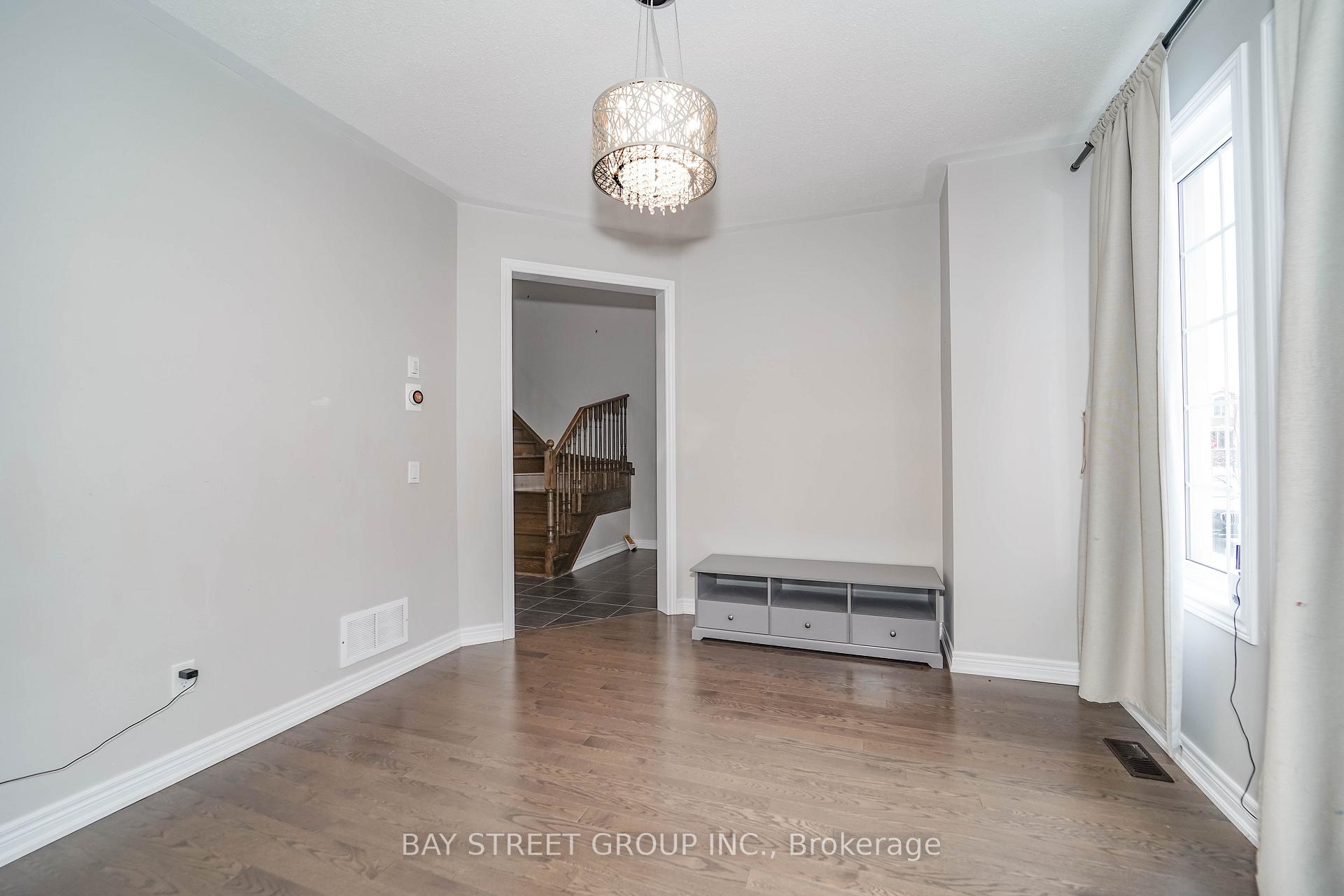 Photo 11 of 7 Gordon Landon Drive, Markham, Cornell — HOMEH