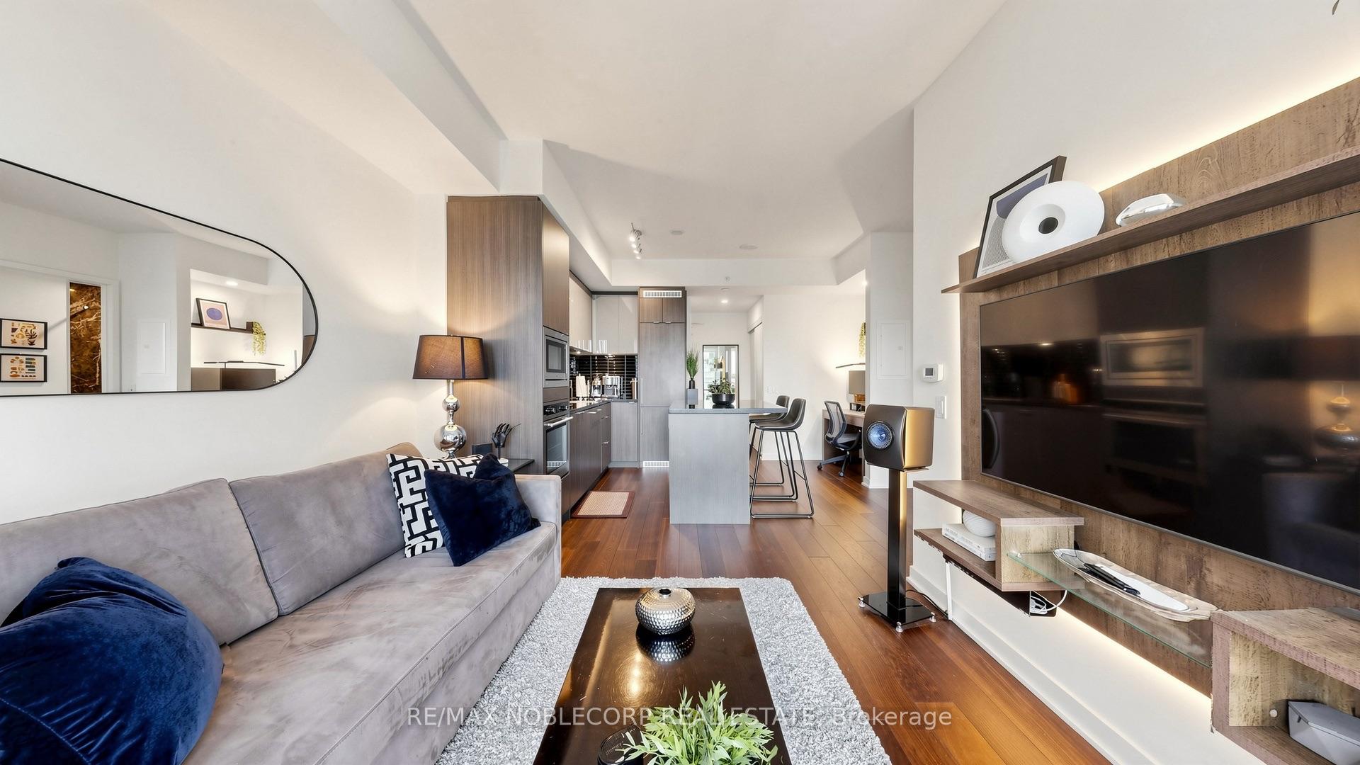 Photo 7 of 115 Blue Jays Way, Toronto, Waterfront Communities — HOMEH