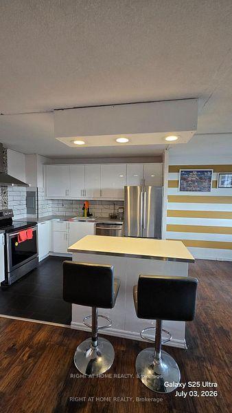 Photo 4 of Unit 1708, 715 Don Mills Road, Toronto, Flemingdon Park — HOMEH