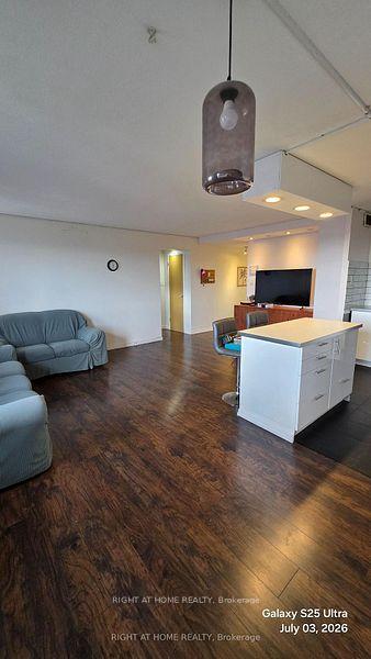 Photo 8 of Unit 1708, 715 Don Mills Road, Toronto, Flemingdon Park — HOMEH