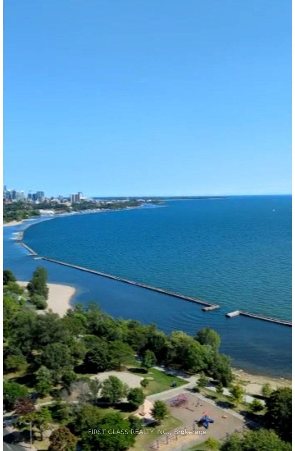Front of Unit 2808, 1926 Lake Shore Boulevard W