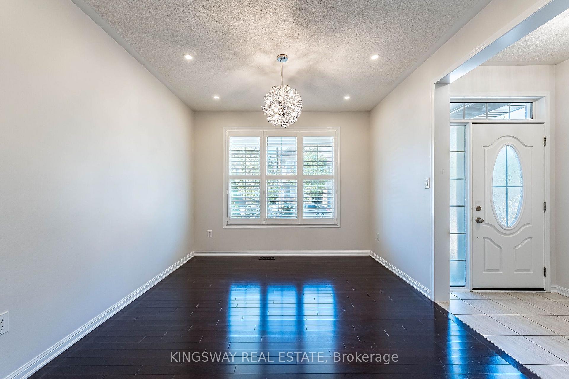 Photo 6 of 323 Cochrane Terrace, Milton, Willmott — HOMEH