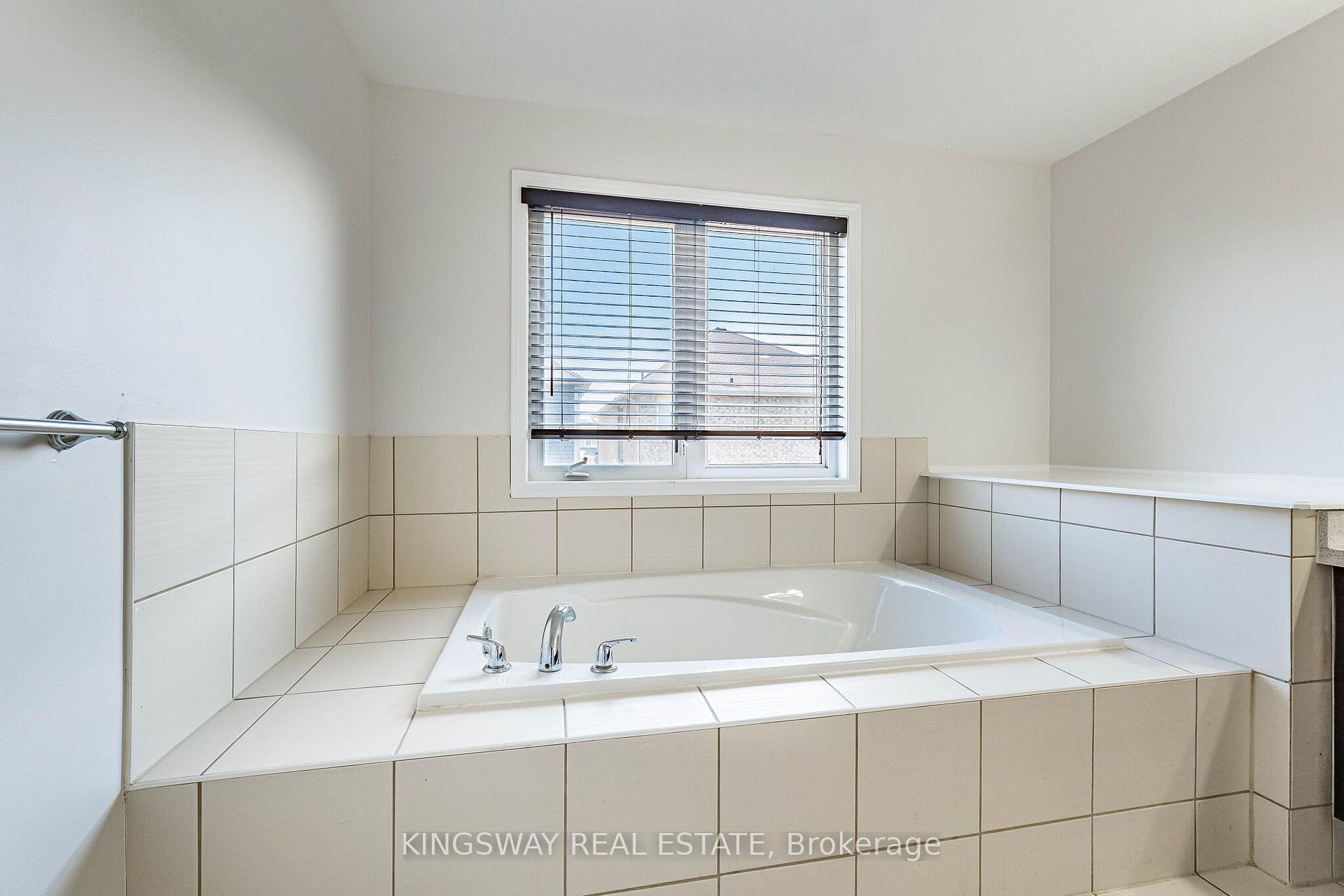 Photo 25 of 323 Cochrane Terrace, Milton, Willmott — HOMEH