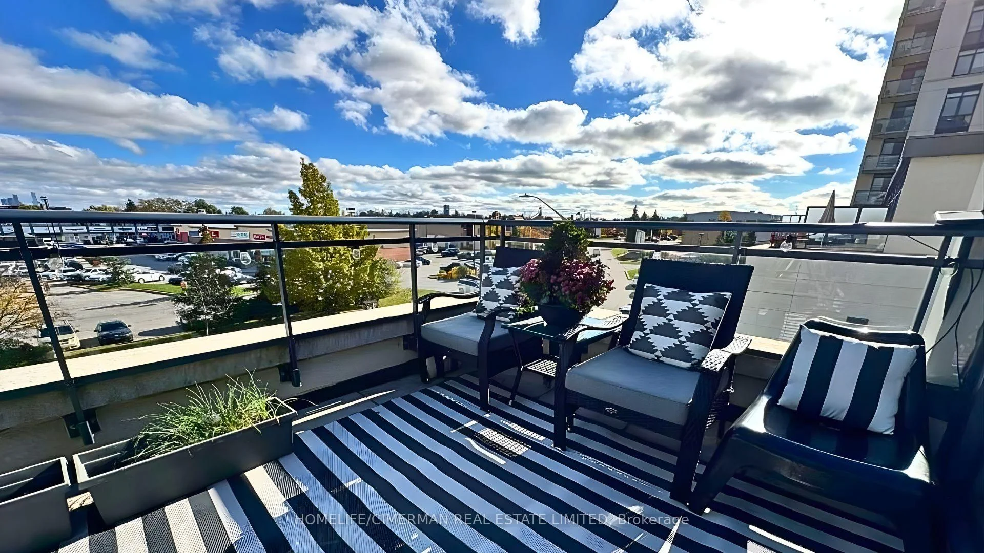 Photo 41 of Unit 118, 12 Woodstream Boulevard, Vaughan, Vaughan Grove — HOMEH
