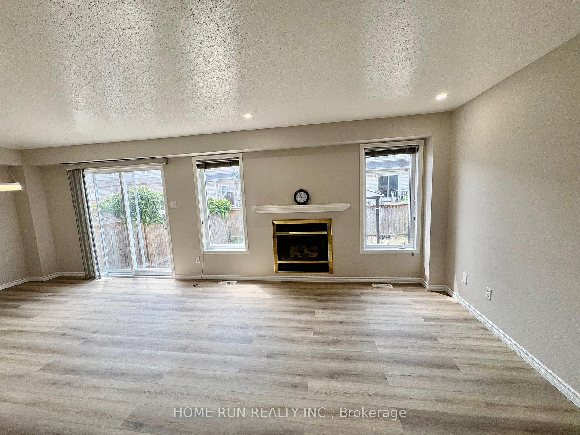 Photo 9 of 52 Collington Street, Ottawa, Barrhaven East — HOMEH