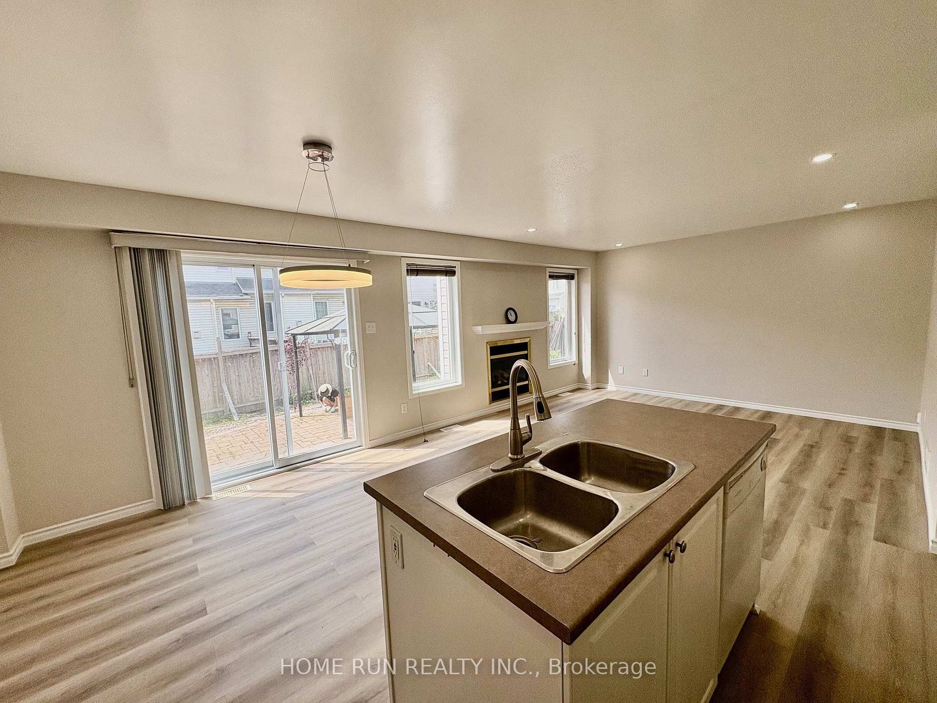 Photo 14 of 52 Collington Street, Ottawa, Barrhaven East — HOMEH
