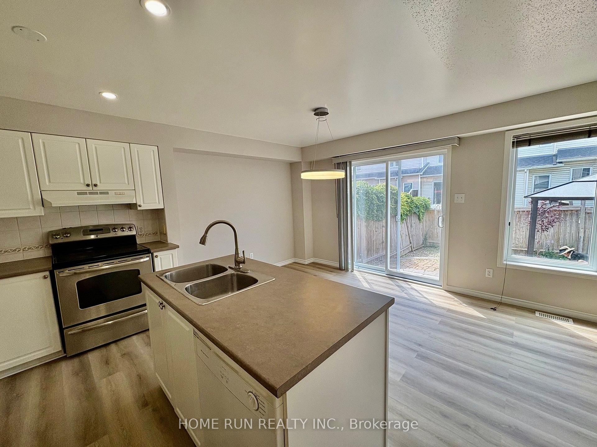 Photo 15 of 52 Collington Street, Ottawa, Barrhaven East — HOMEH