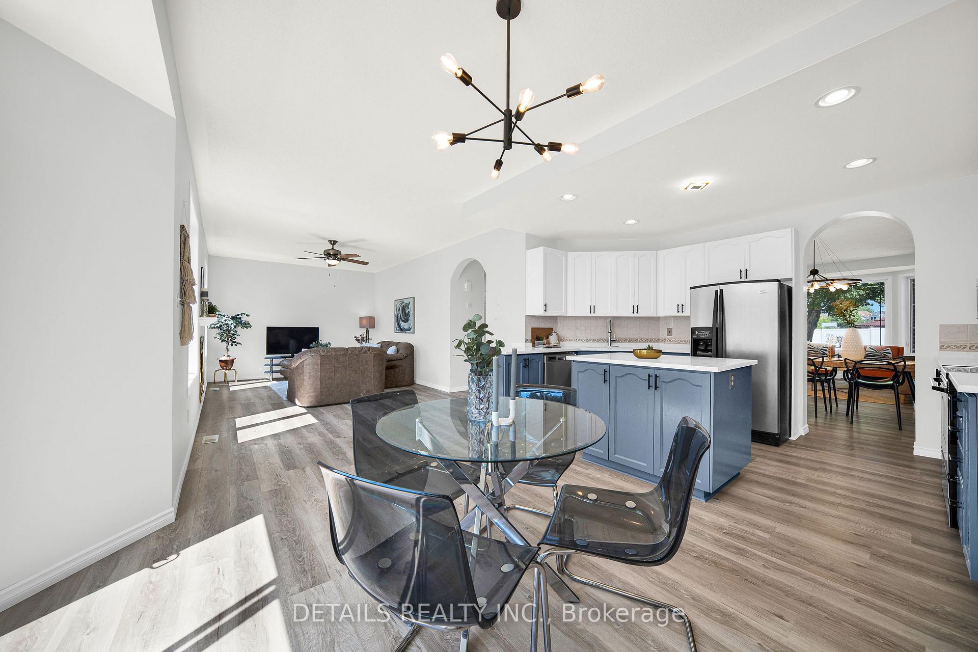 Photo 11 of 757 Schubert Circle, Ottawa, Avalon East — HOMEH