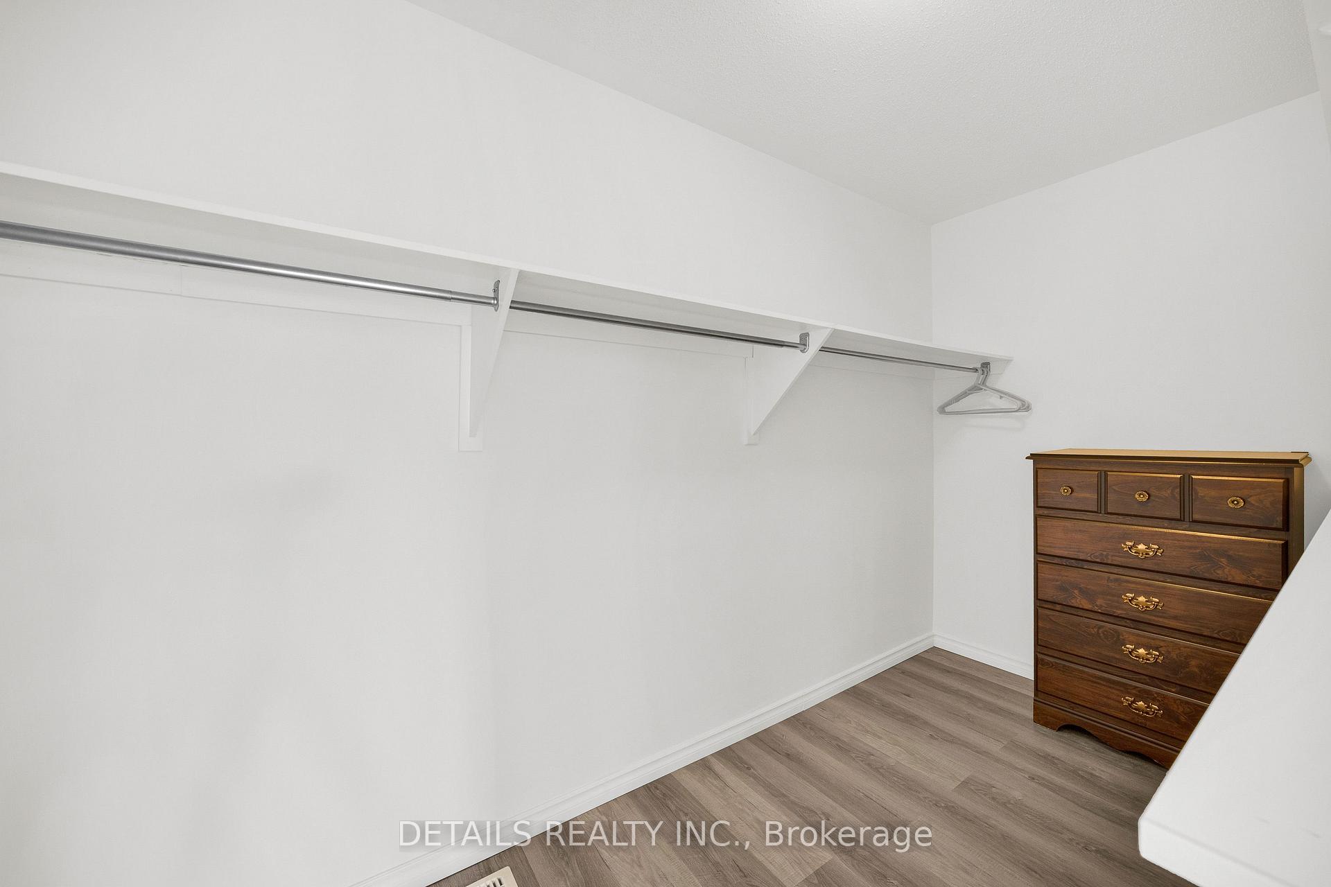 Photo 32 of 757 Schubert Circle, Ottawa, Avalon East — HOMEH