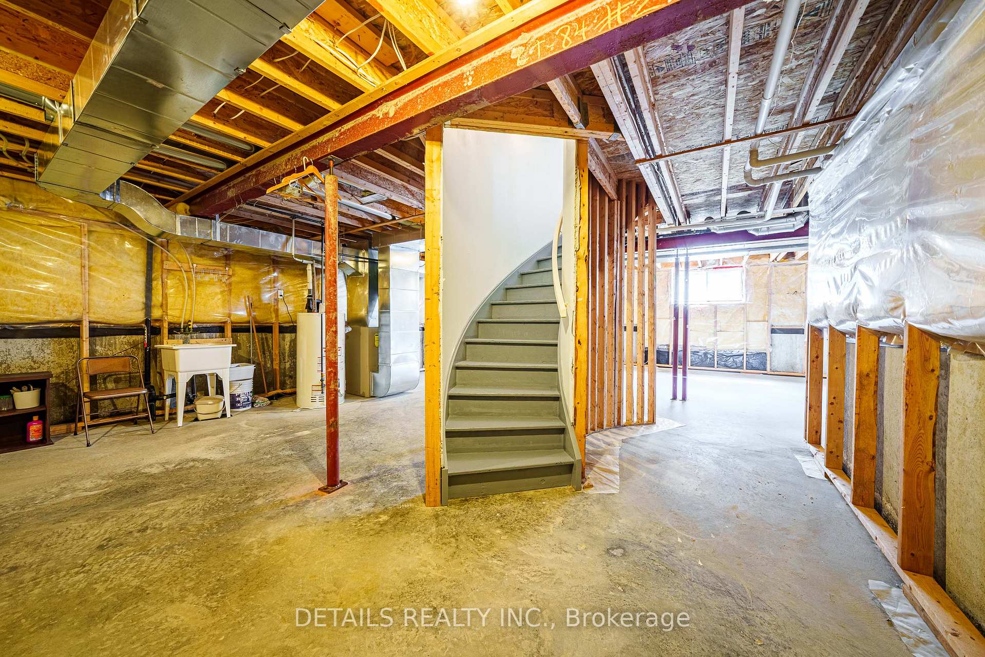 Photo 41 of 757 Schubert Circle, Ottawa, Avalon East — HOMEH