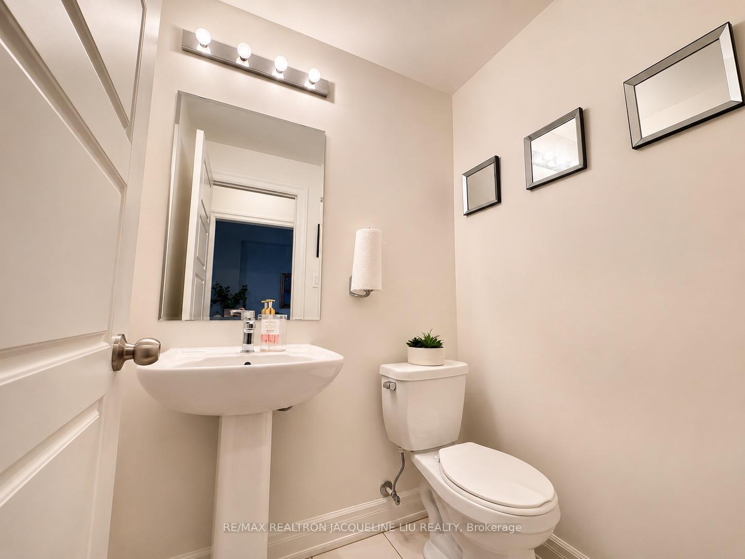 Photo 11 of 64 Allure Street, Newmarket, Woodland Hill — HOMEH