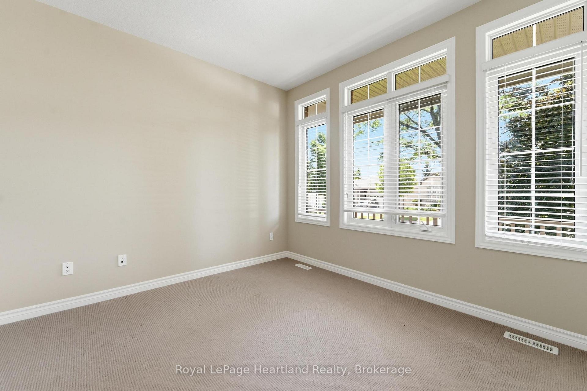 Photo 4 of Unit 18, 518 Blue Jay Drive, London, North B — HOMEH