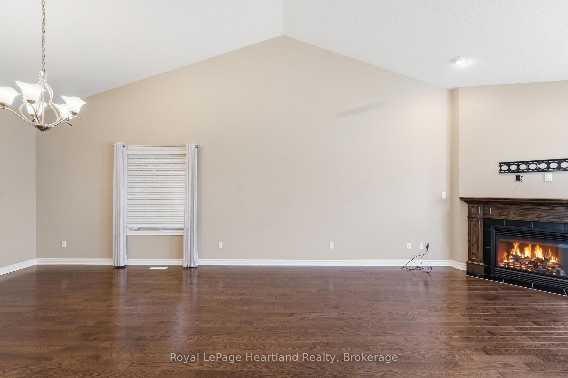 Photo 15 of Unit 18, 518 Blue Jay Drive, London, North B — HOMEH
